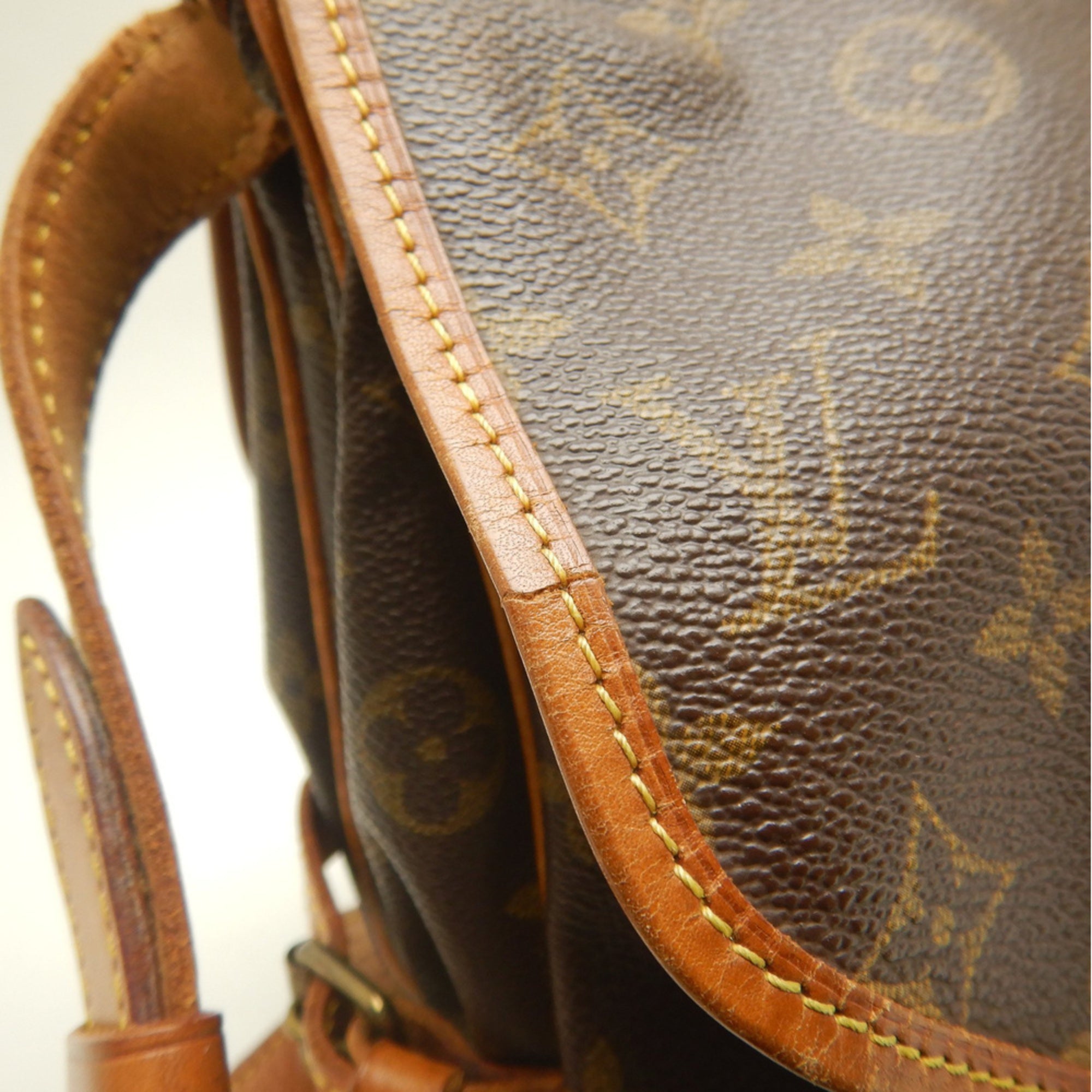 Louis Vuitton Brown Monogram Canvas Shoulder Bag (Pre-Owned)