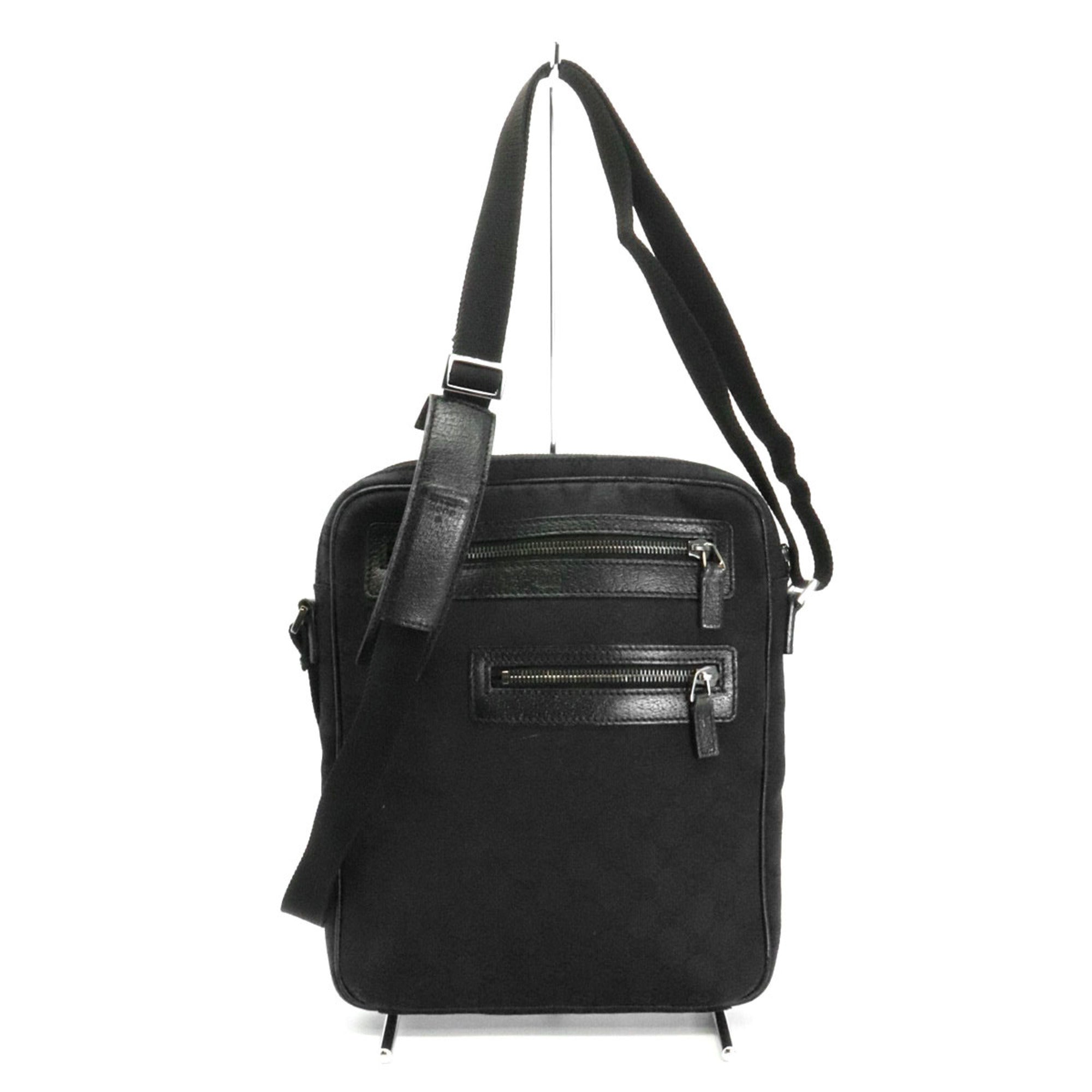Gucci Gg Canvas Black Gg Canvas Shoulder Bag (Pre-Owned)