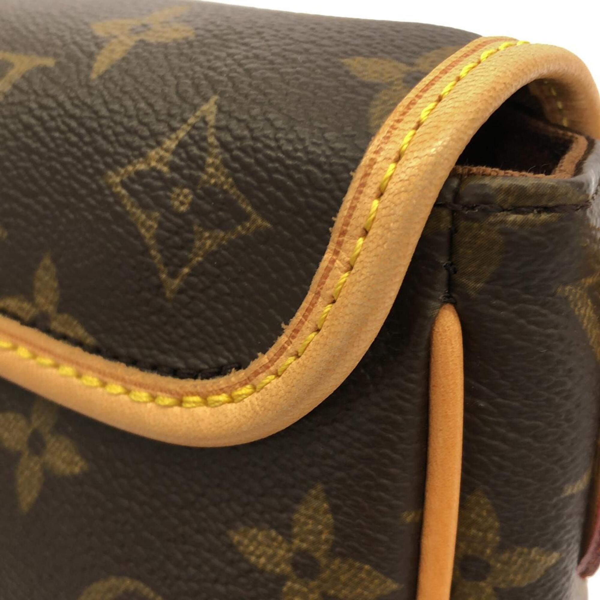 Louis Vuitton Brown Coated Canvas Shoulder Bag (Pre-Owned)