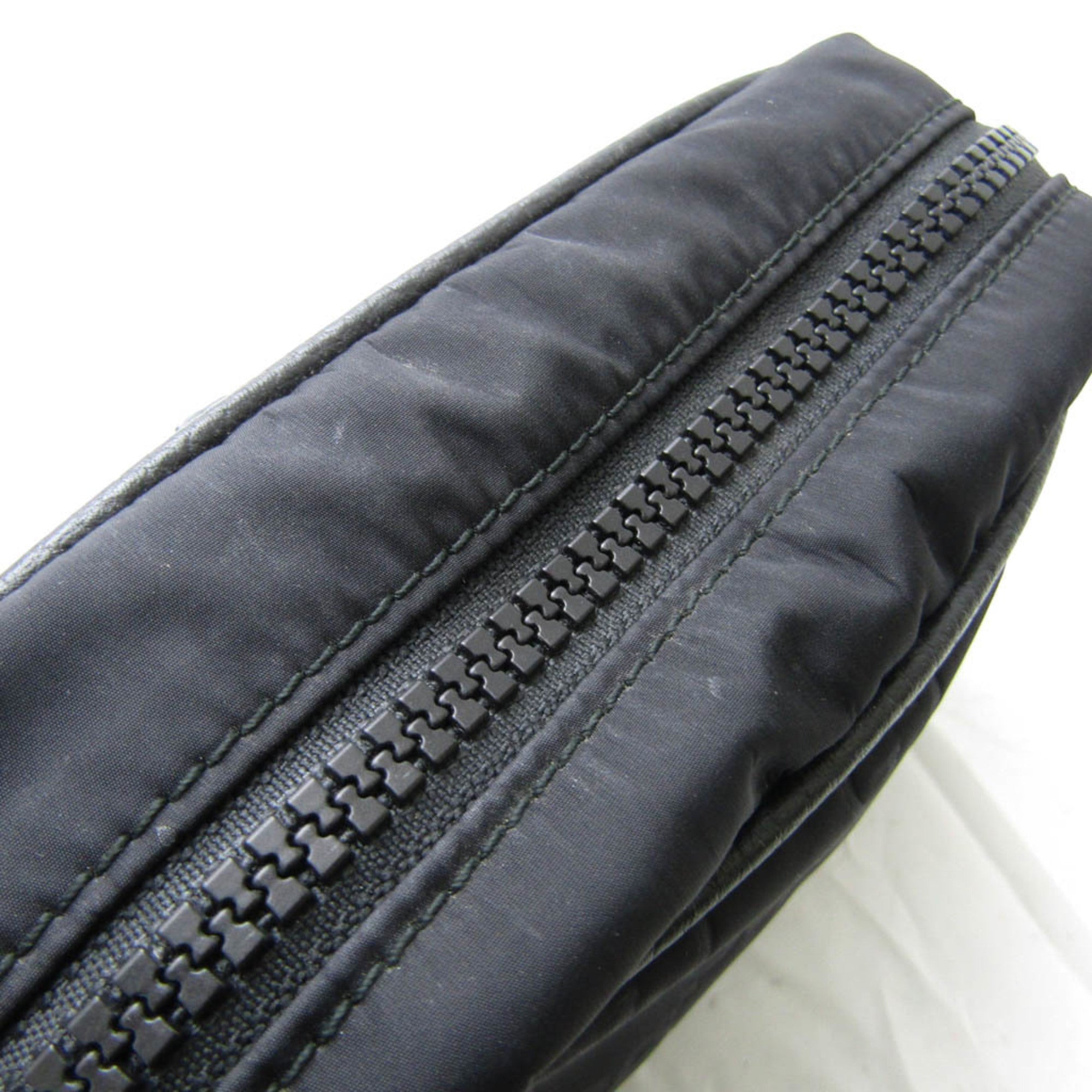 Gucci Black Nylon Pouch (Pre-Owned)