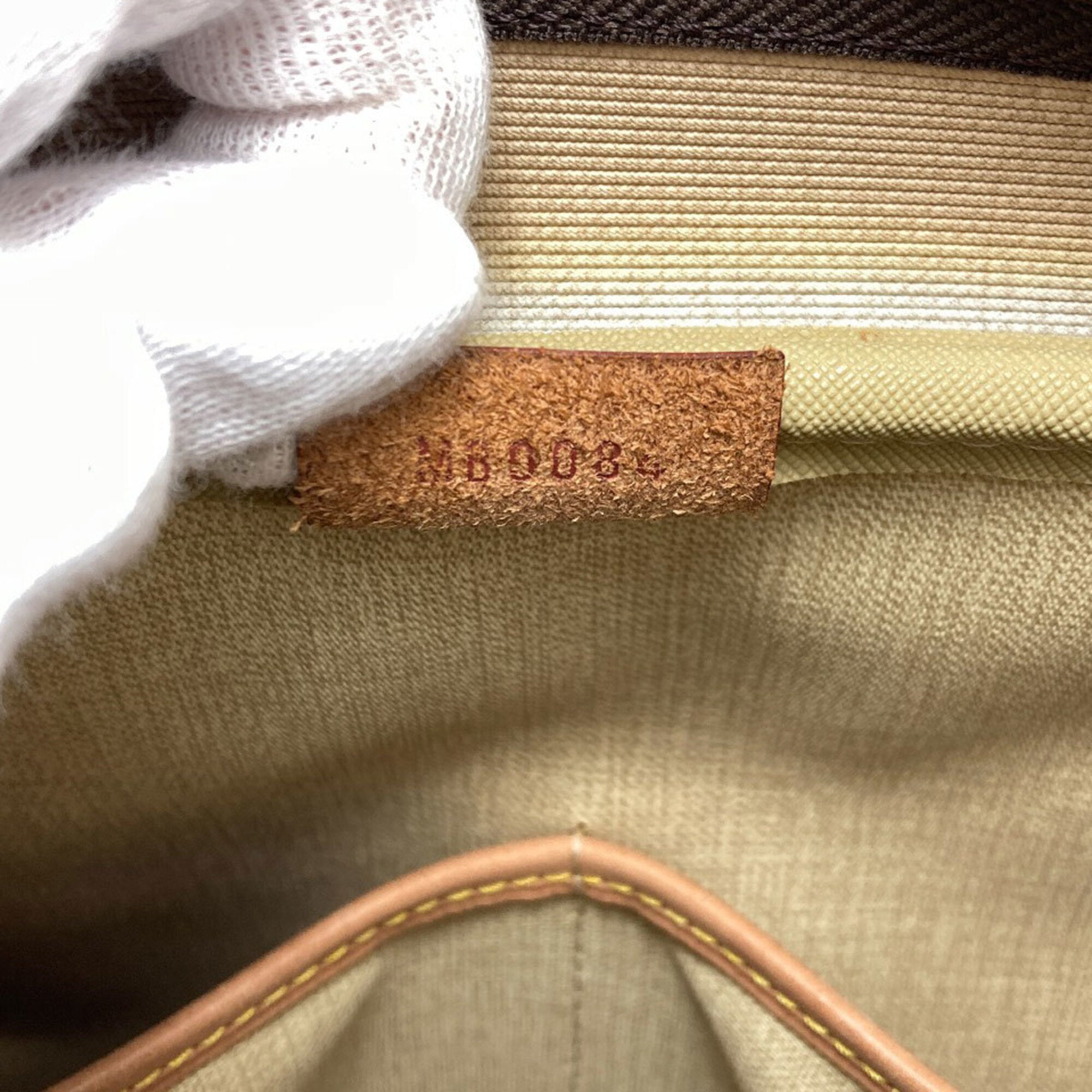 Louis Vuitton Monogram Monogram Canvas Handbag (Pre-Owned)