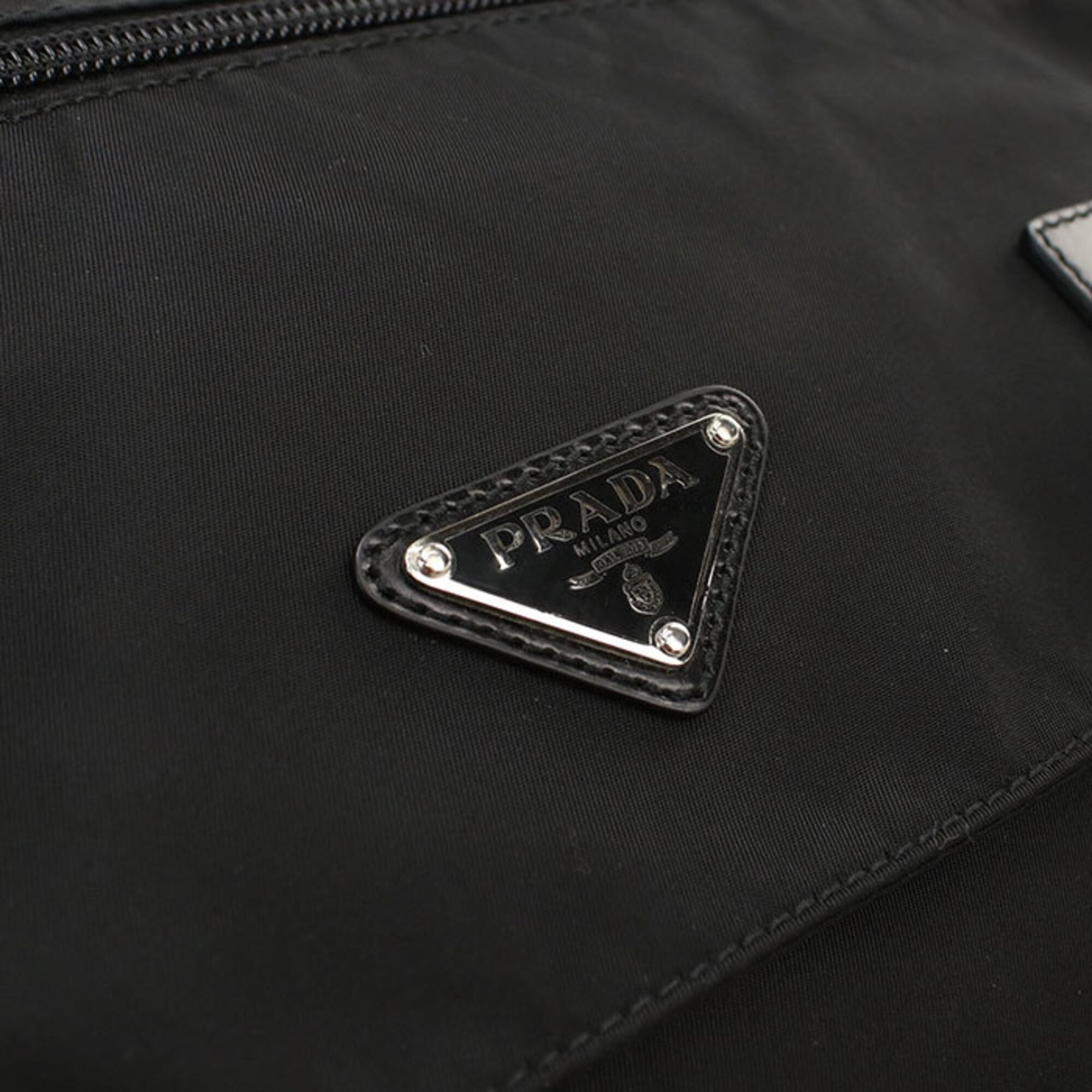 Prada Black Nylon Shoulder Bag (Pre-Owned)