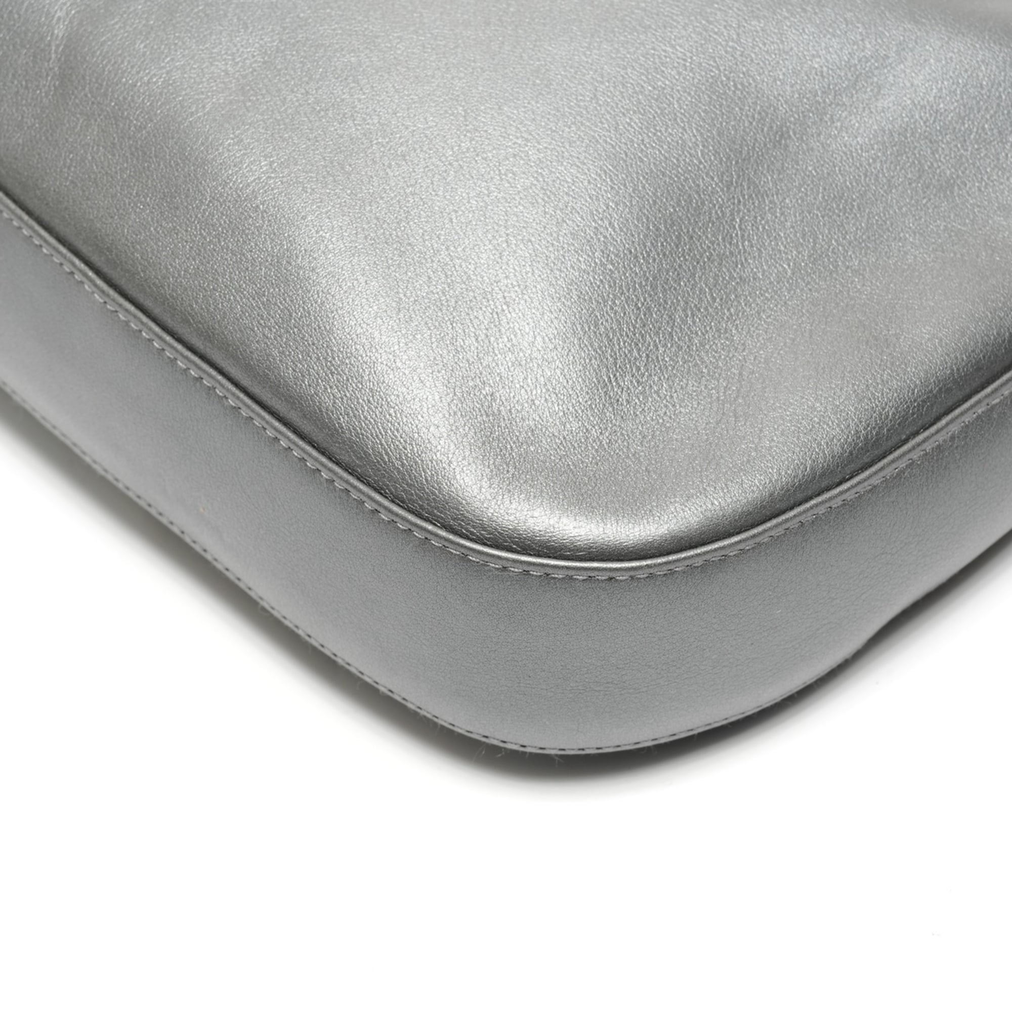 Christian Dior Gray Leather Shoulder Bag (Pre-Owned)