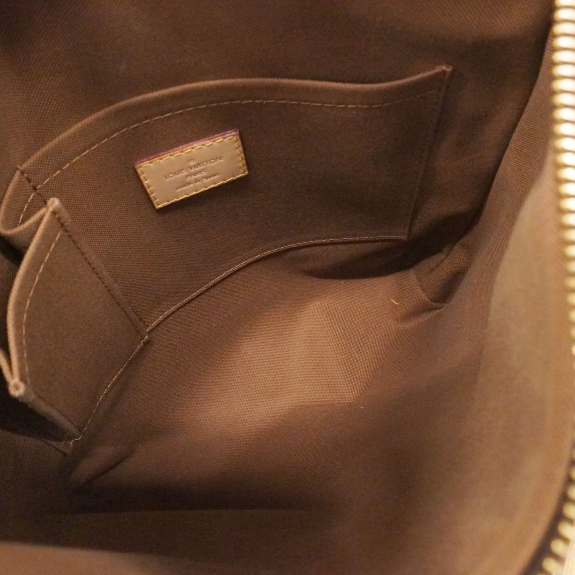 Louis Vuitton Brown Shoulder Bag (Pre-Owned)