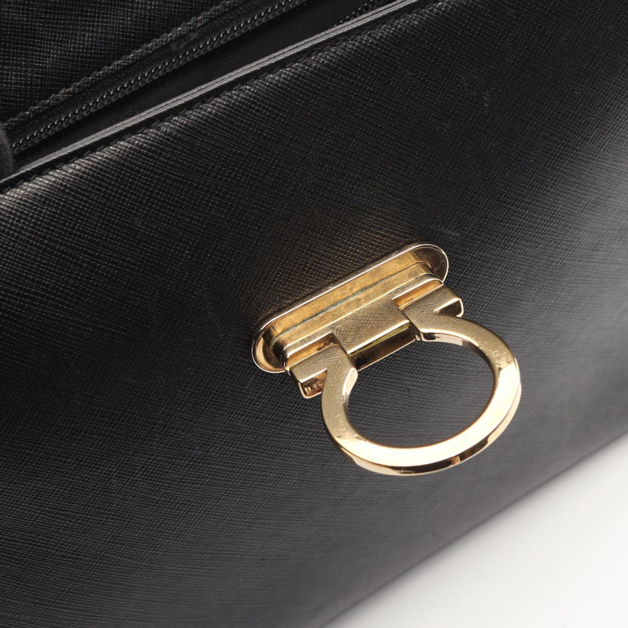 Salvatore Ferragamo Black Leather Handbag (Pre-Owned)