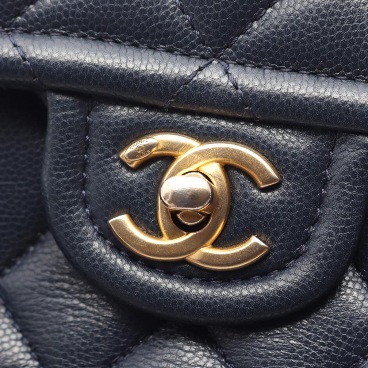 Chanel Navy Grained Calfskin Handbag Shoulder Bag (Pre-Owned)