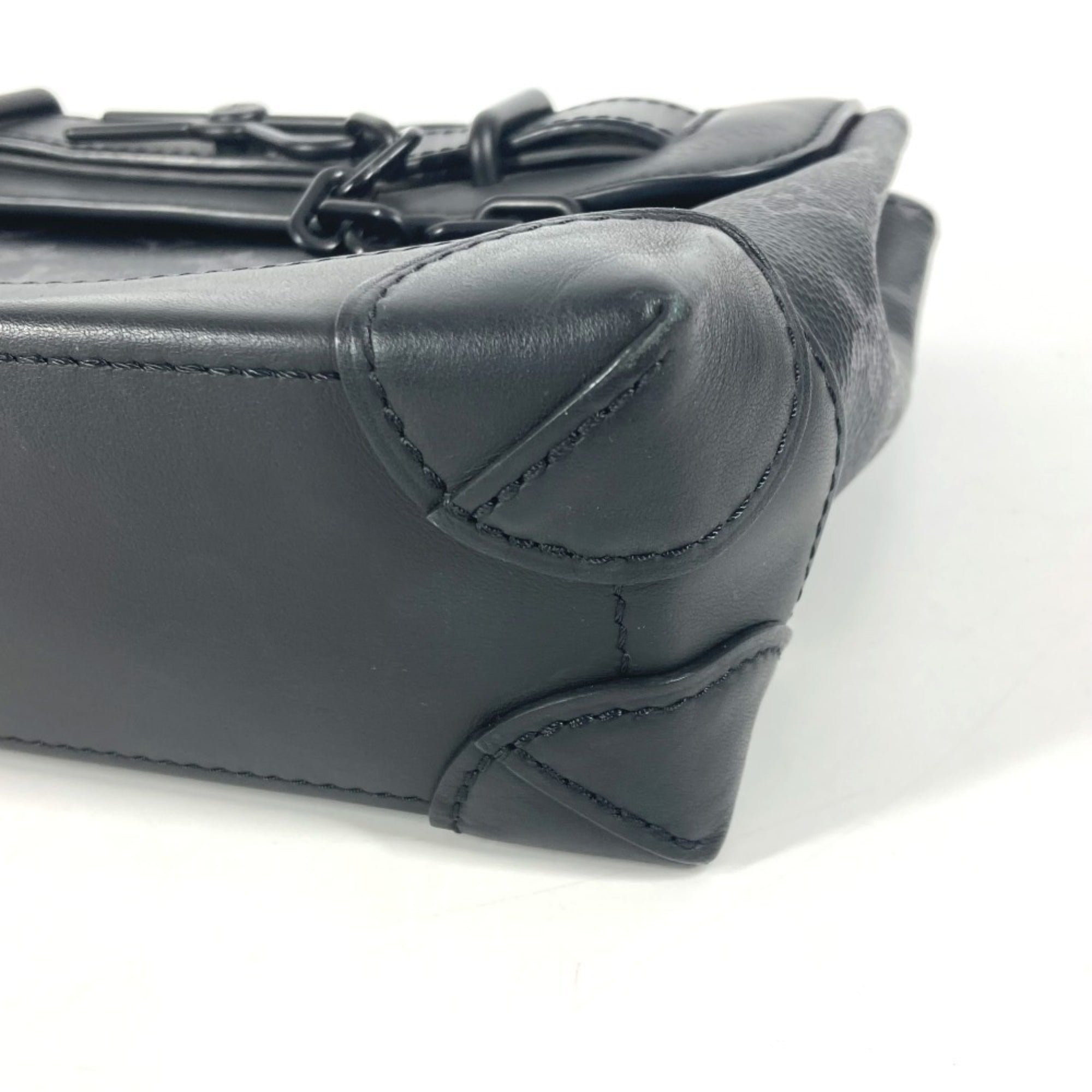 Louis Vuitton Black Monogram Eclipse Monogram Eclipse Handbag Shoulder Bag (Pre-Owned)