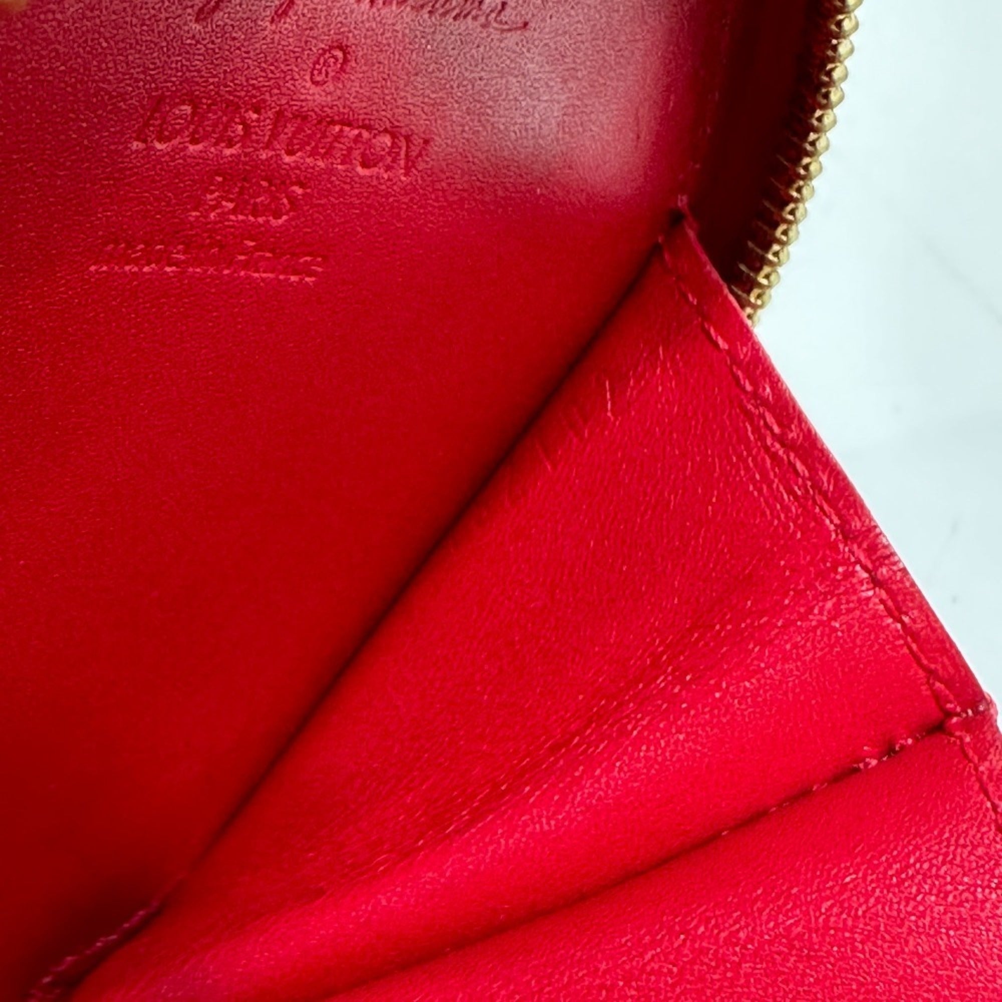 Louis Vuitton Monogram Vernis Red Color White Monogram Vernis Coin Purse/Coin Case (Pre-Owned)