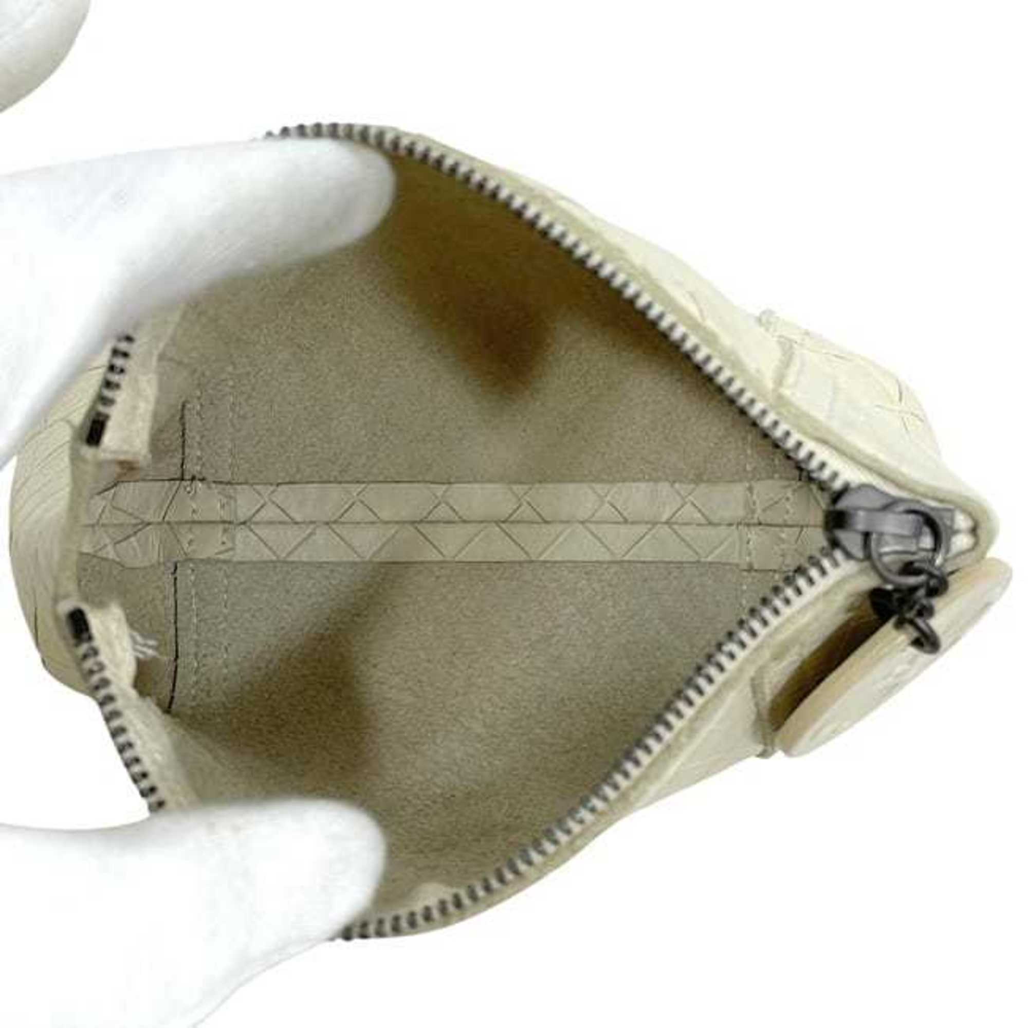 Bottega Veneta White Leather Pouch (Pre-Owned)