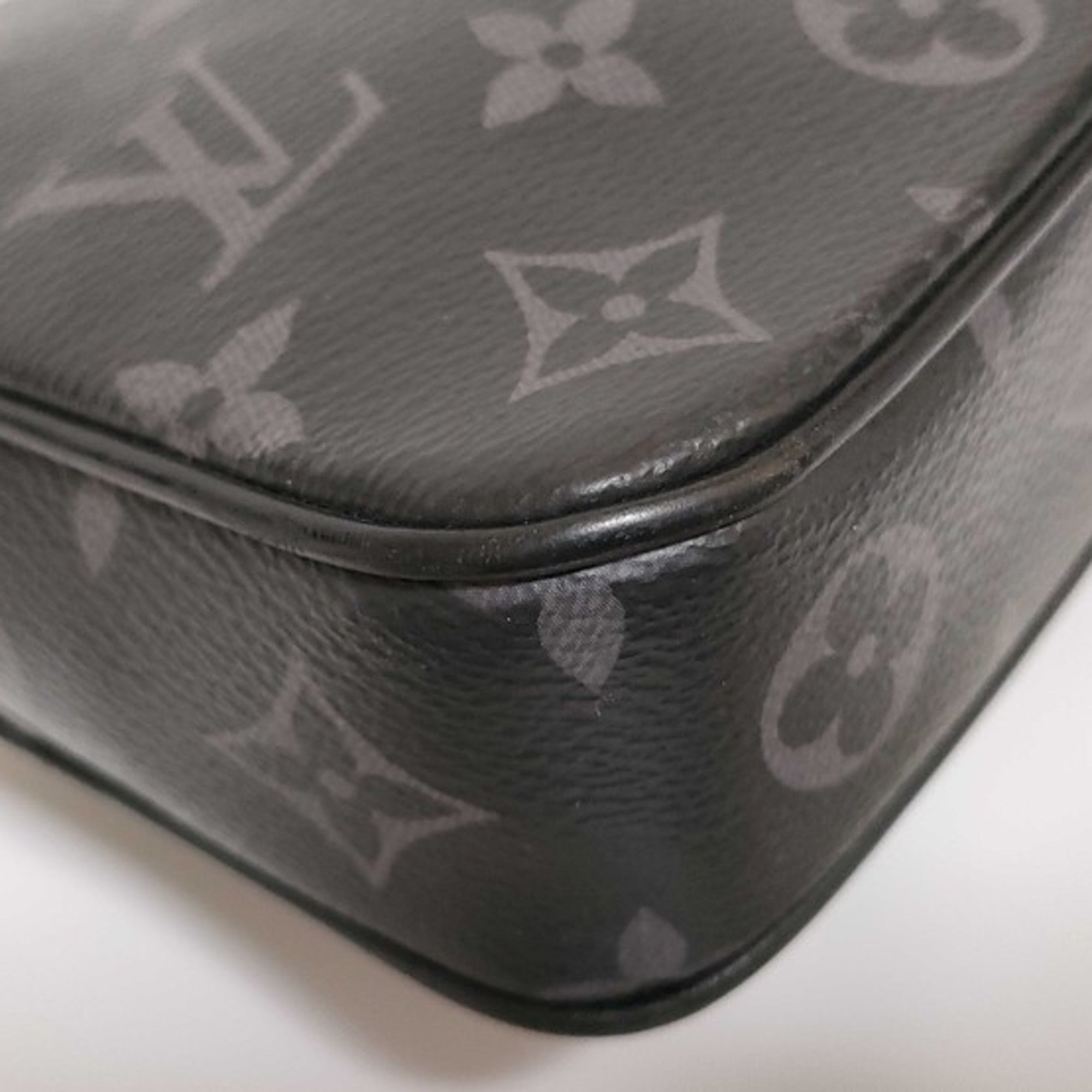 Louis Vuitton Monogram Eclipse Black Gray Pvc Leather Clutch Bag Handbag Pochette (Pre-Owned)