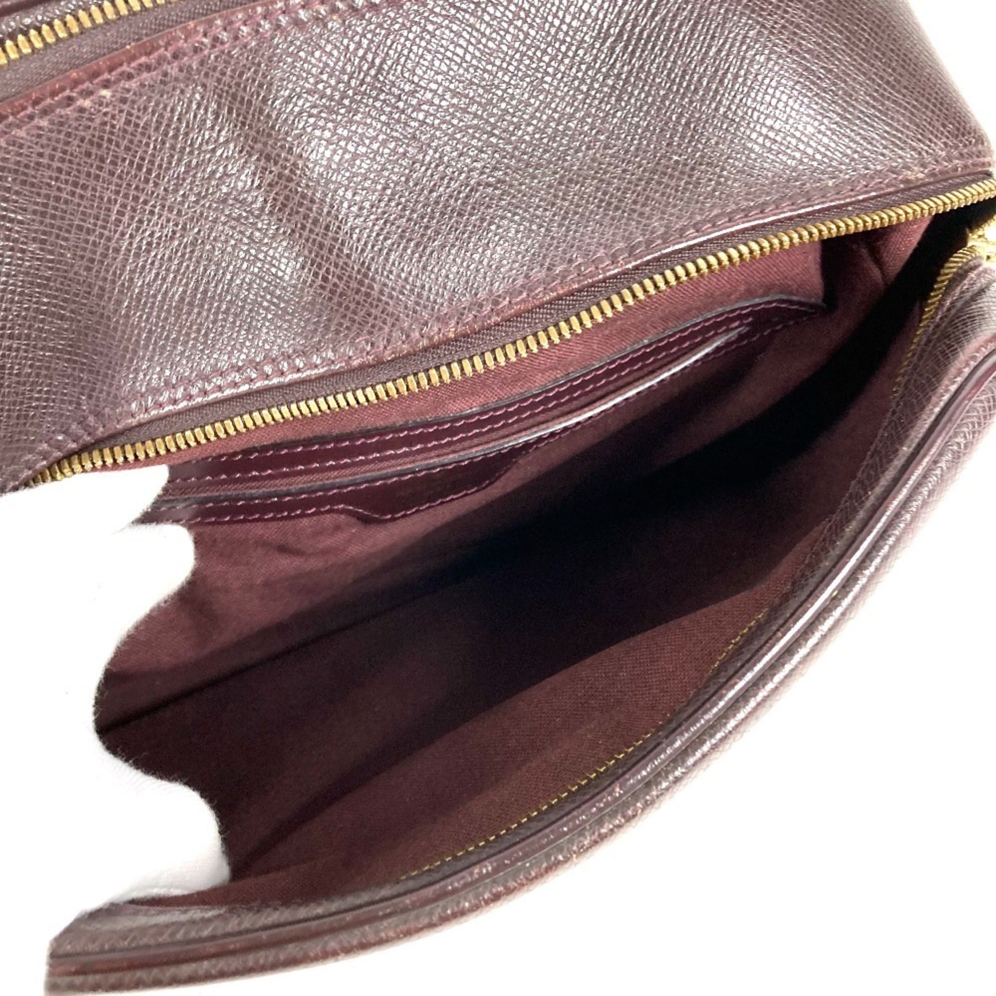 Louis Vuitton Purple Taiga Leather Shoulder Bag (Pre-Owned)