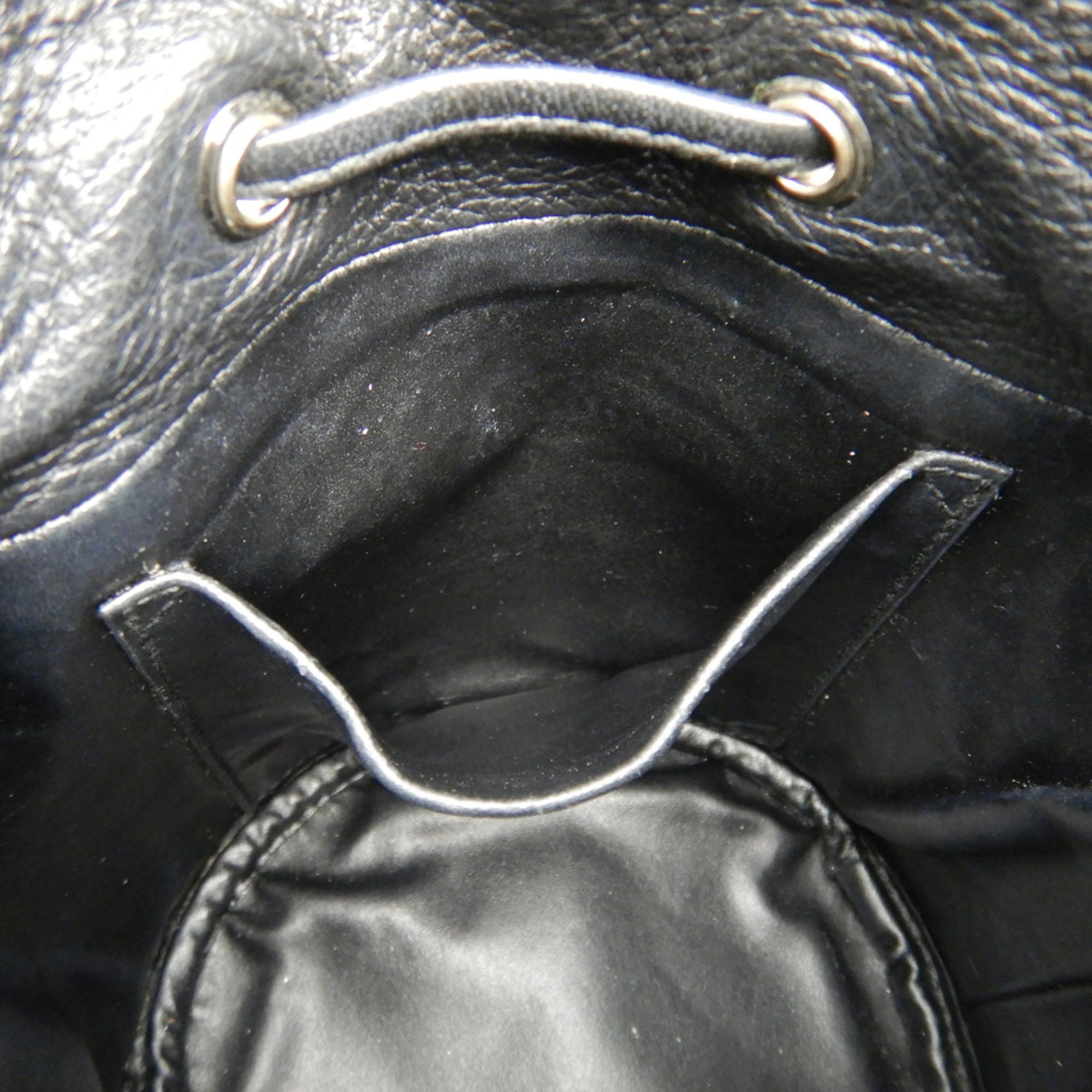 Balenciaga Black Leather Shoulder Bag (Pre-Owned)