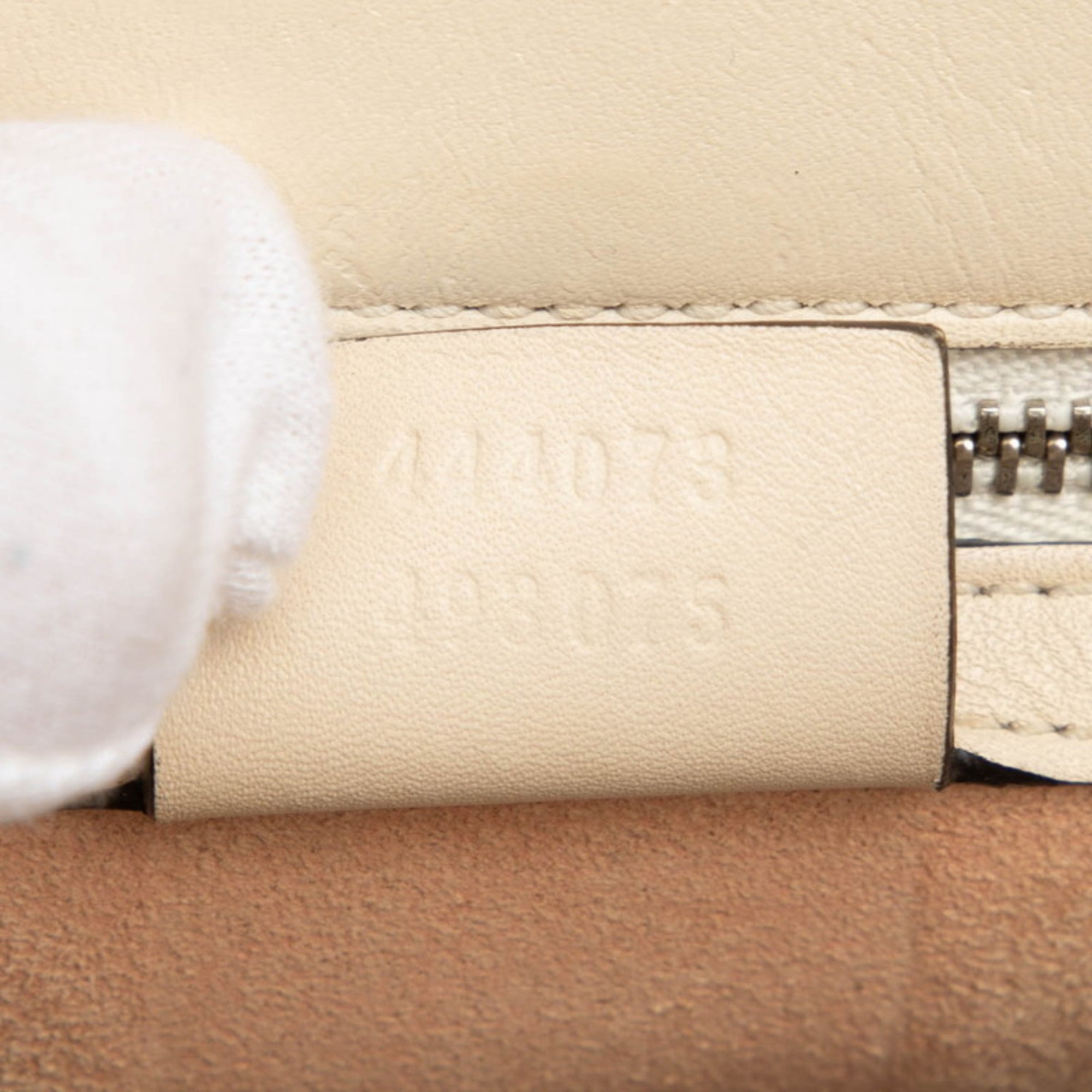 Gucci White Leather Handbag Shoulder Bag (Pre-Owned)