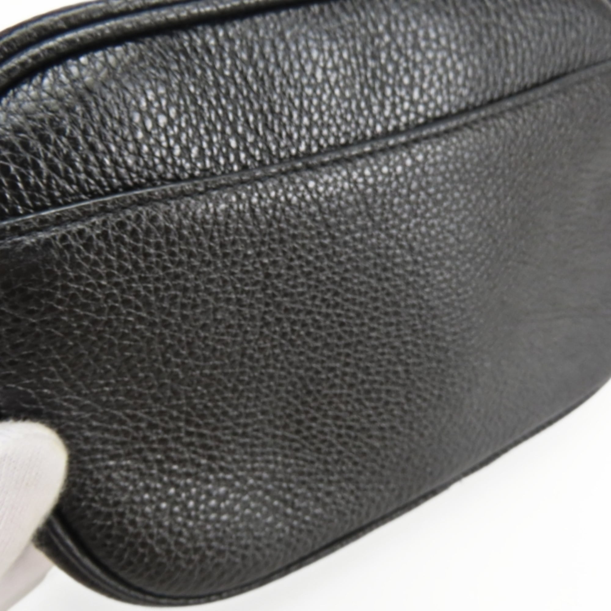 Coach Black Leather Pochette Shoulder Bag (Pre-Owned)