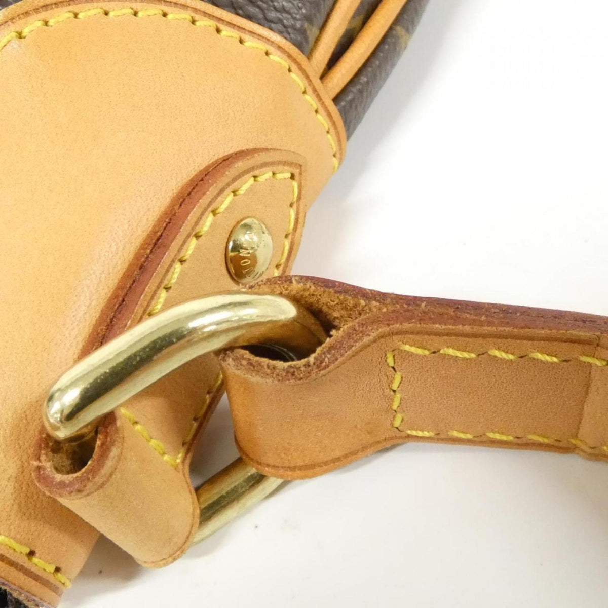 Louis Vuitton Marron Coated Canvas Shoulder Bag (Pre-Owned)