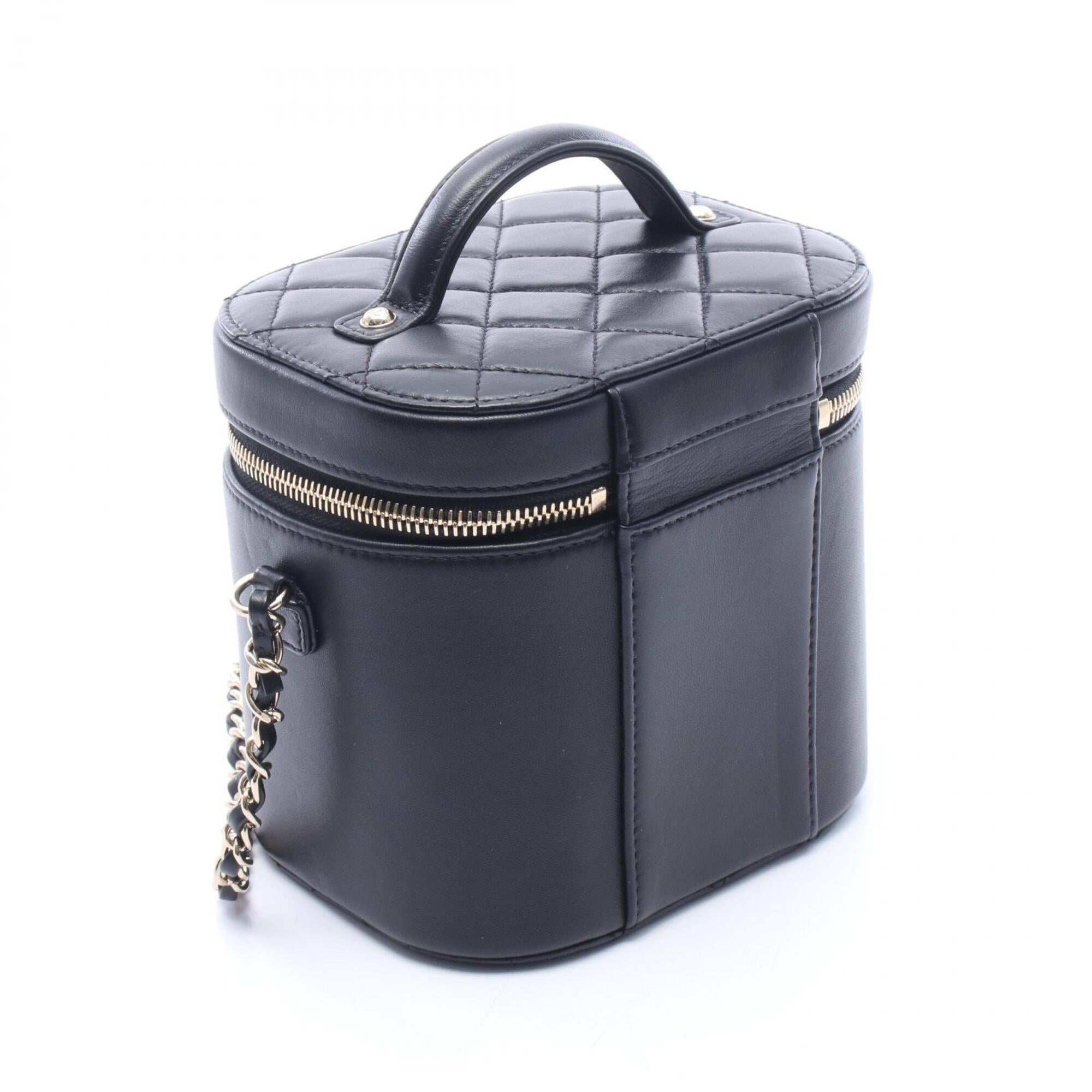 Chanel Black Leather Handbag Shoulder Bag (Pre-Owned)