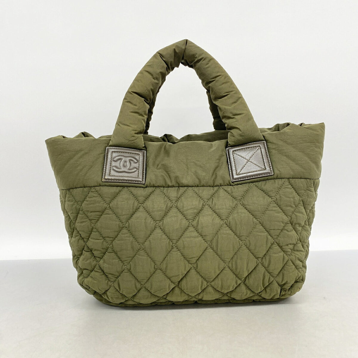 Chanel Silver Nylon Tote Bag (Pre-Owned)
