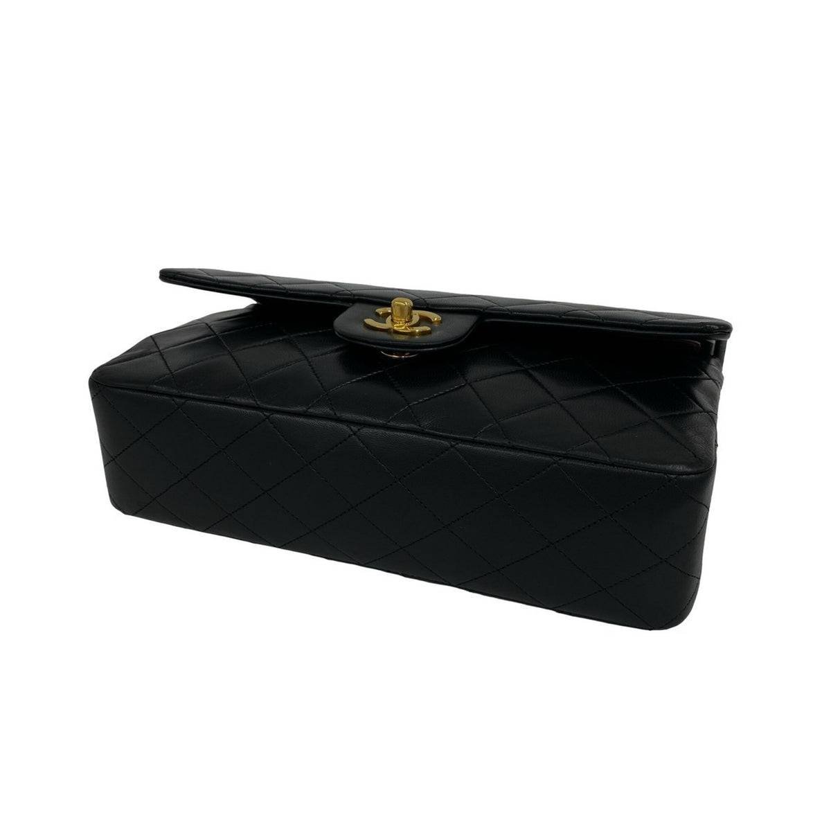 Chanel Black Leather Shoulder Bag (Pre-Owned)