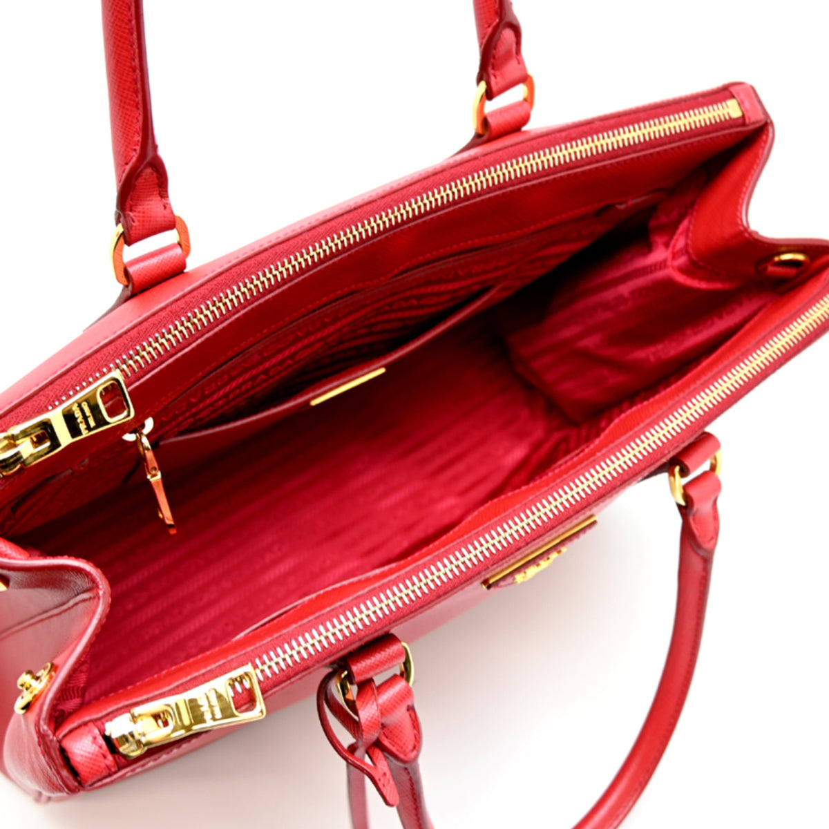 Prada Fuoco Red Color Leather Handbag (Pre-Owned)