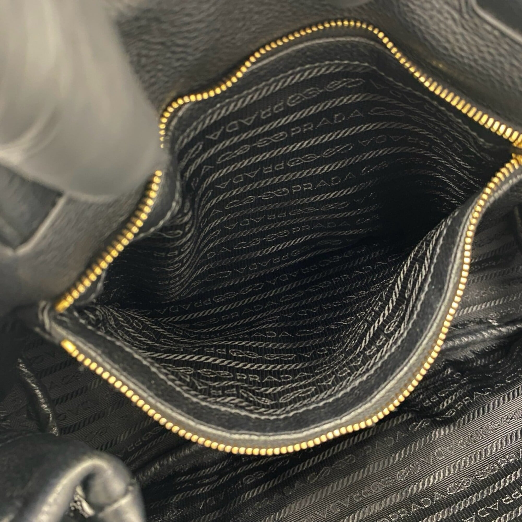 Prada Black Leather Handbag Tote Bag (Pre-Owned)