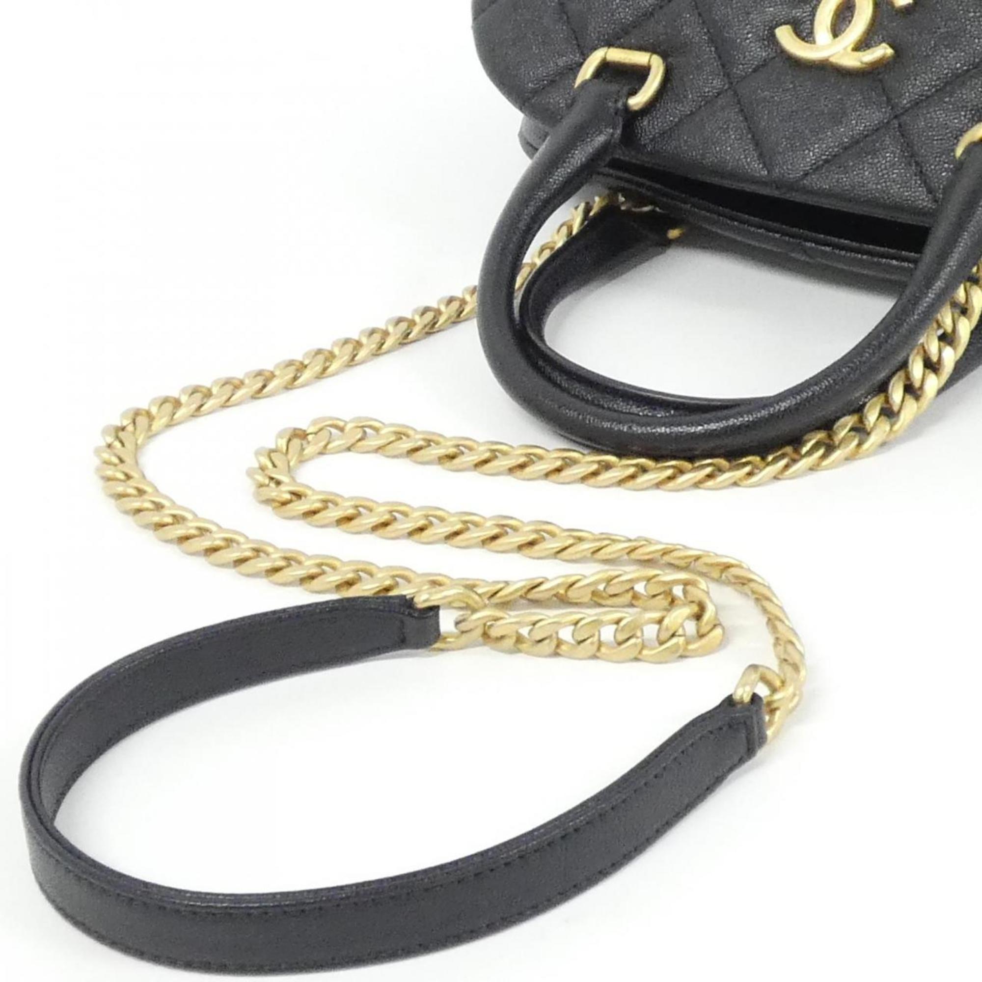 Chanel Black Grained Calfskin Handbag (Pre-Owned)