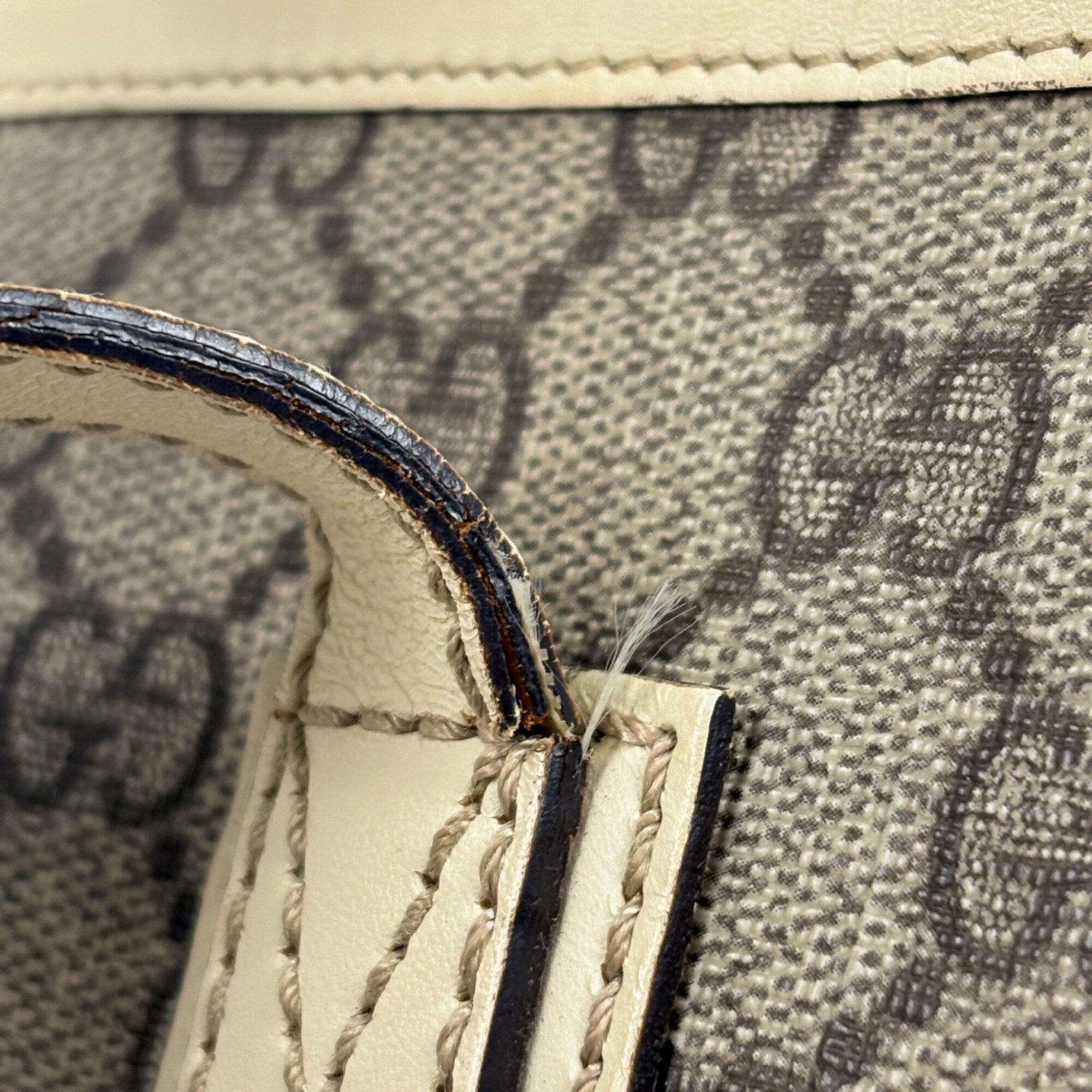 Gucci Beige Ivory Coated Canvas Shoulder Bag Tote Bag (Pre-Owned)