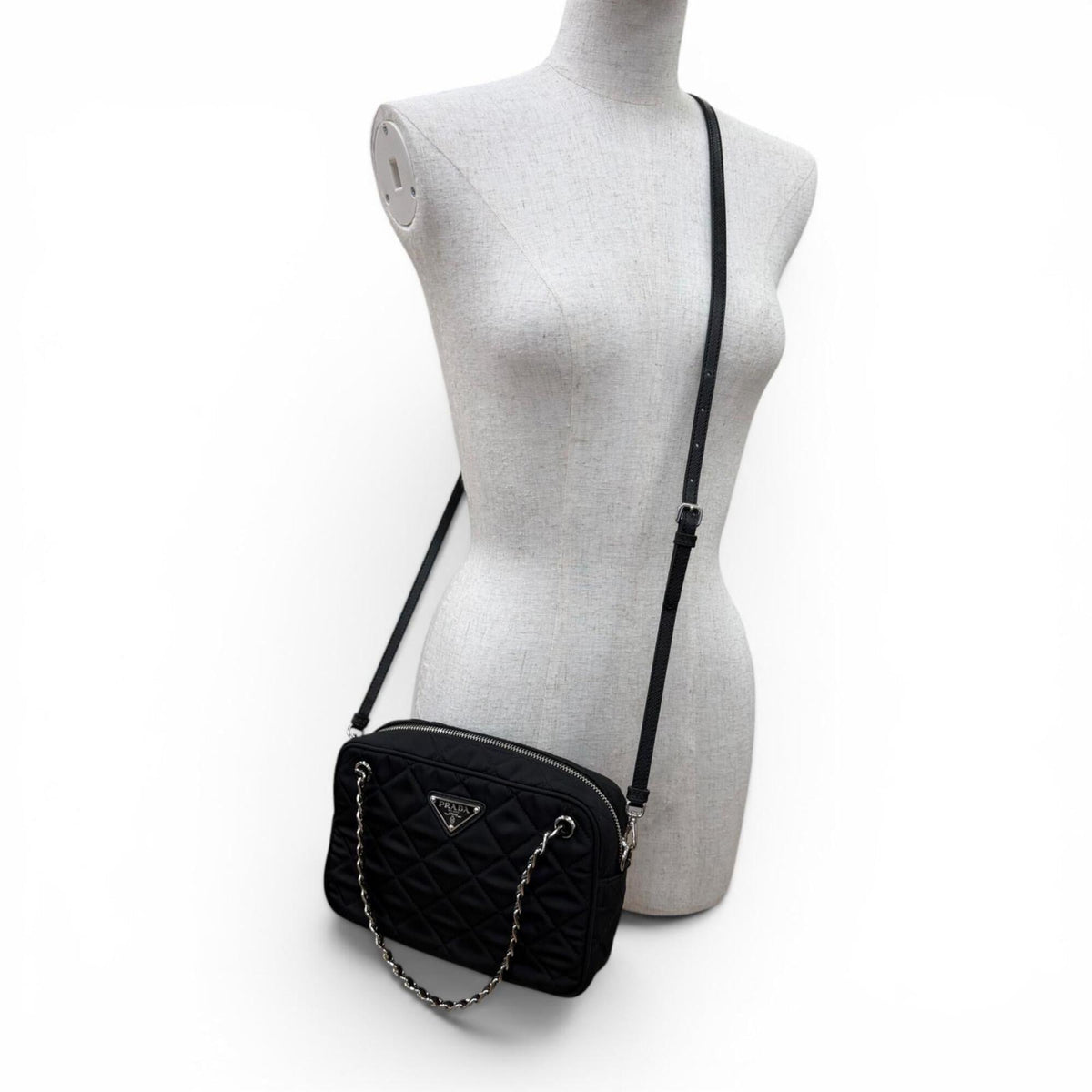 Prada Black Leather Handbag Shoulder Bag (Pre-Owned)