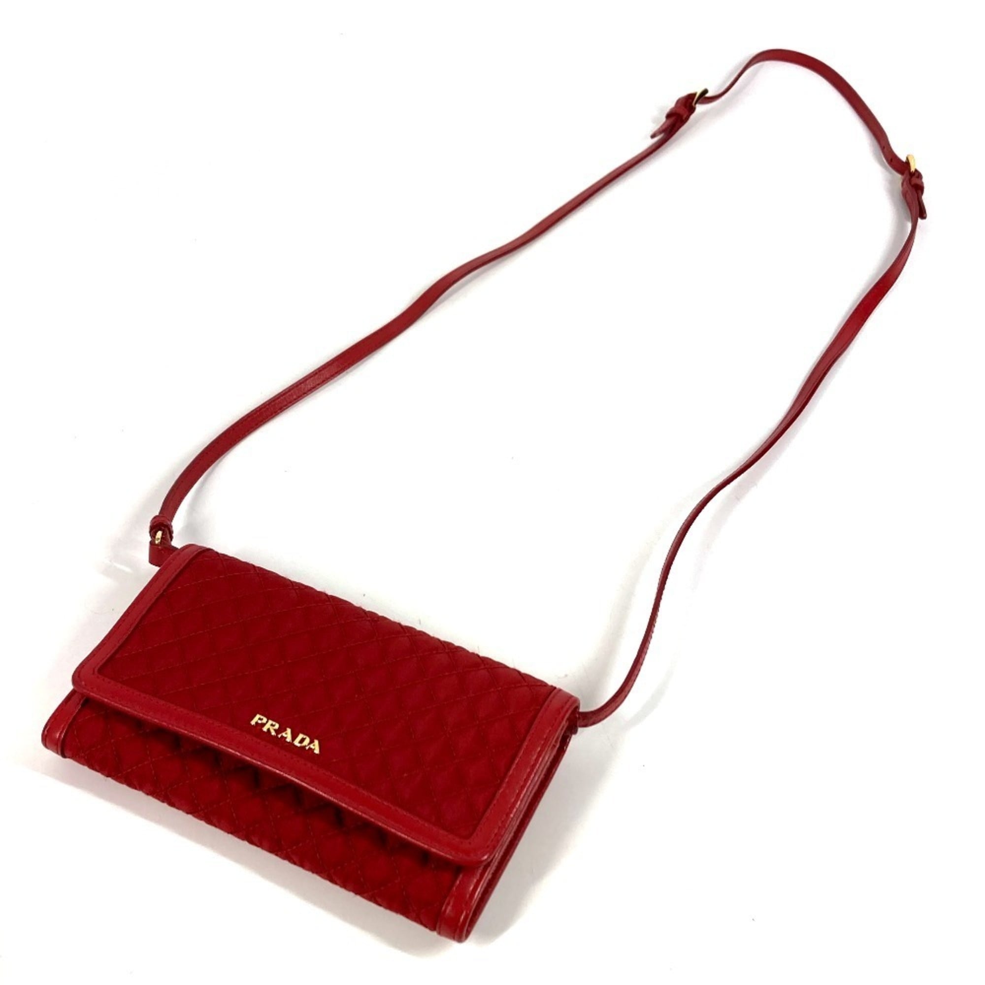 Prada Red Color Quilting Chain/Shoulder Wallet (Pre-Owned)