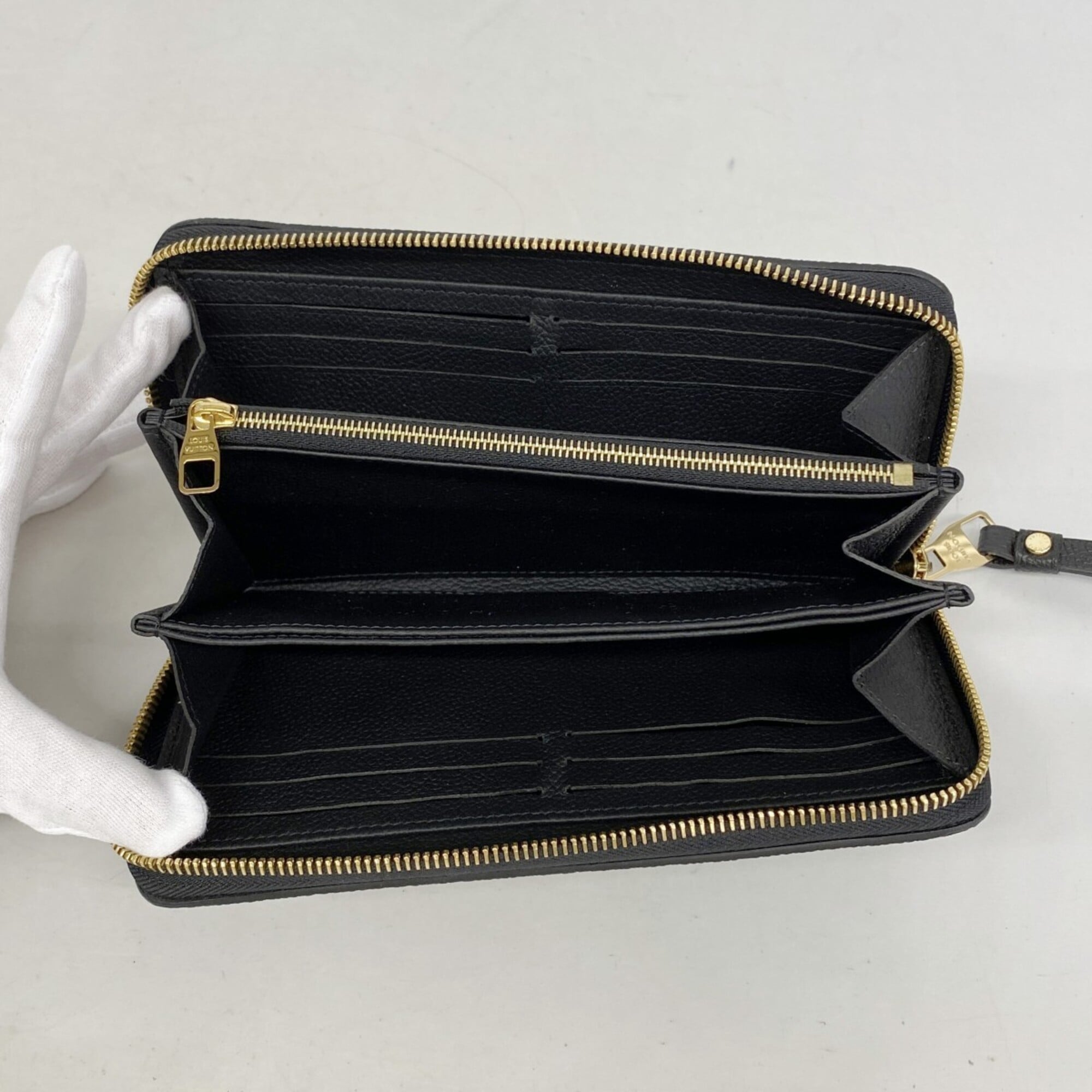 Louis Vuitton Beige Black Long Wallet (Bi-Fold) (Pre-Owned)