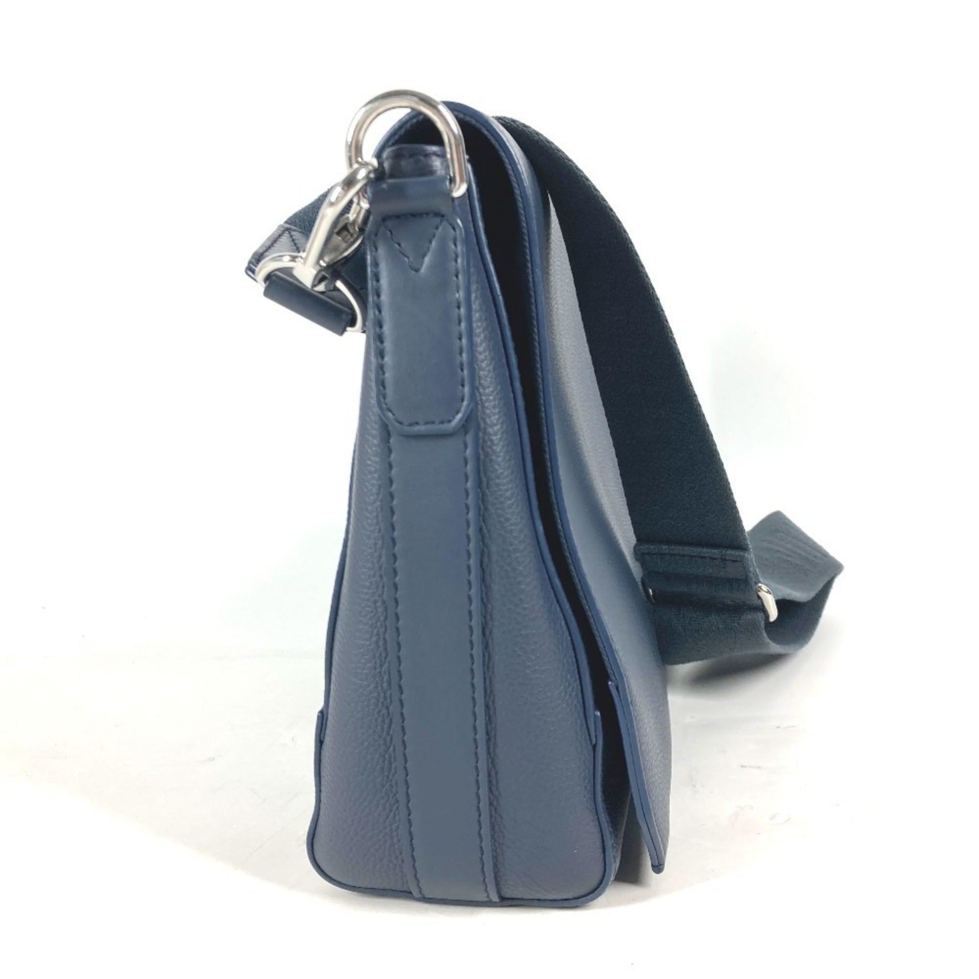 Louis Vuitton Navy Leather Shoulder Bag (Pre-Owned)