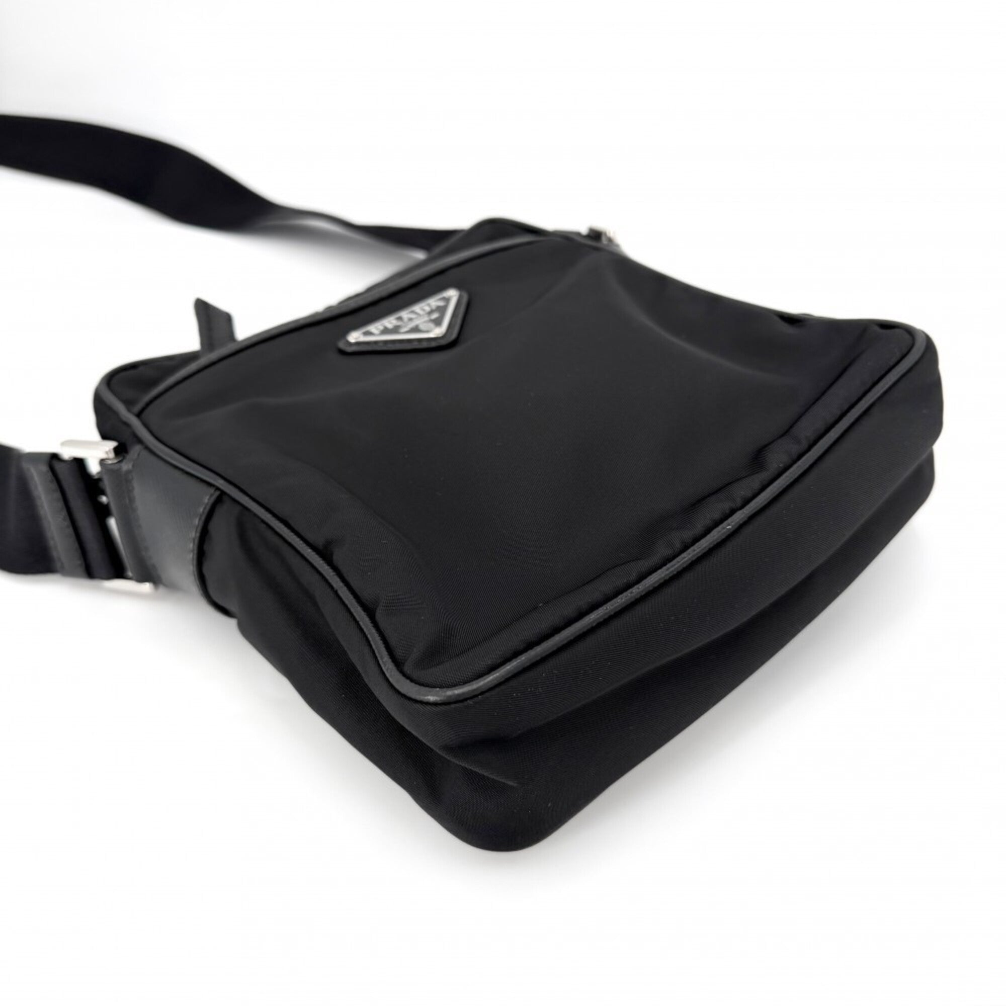 Prada Black Nylon Shoulder Bag (Pre-Owned)