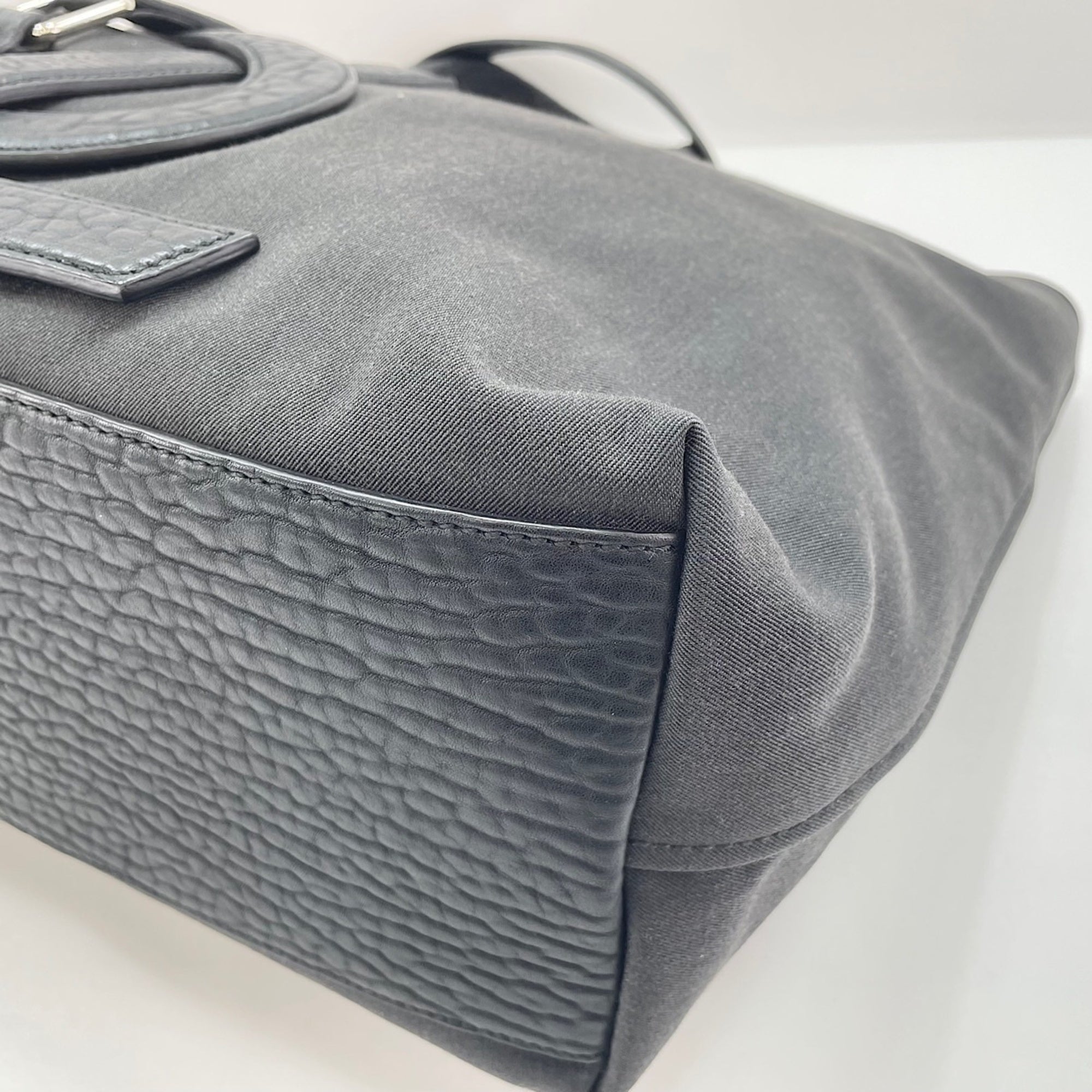 Yves Saint Laurent Black Tote Bag (Pre-Owned)