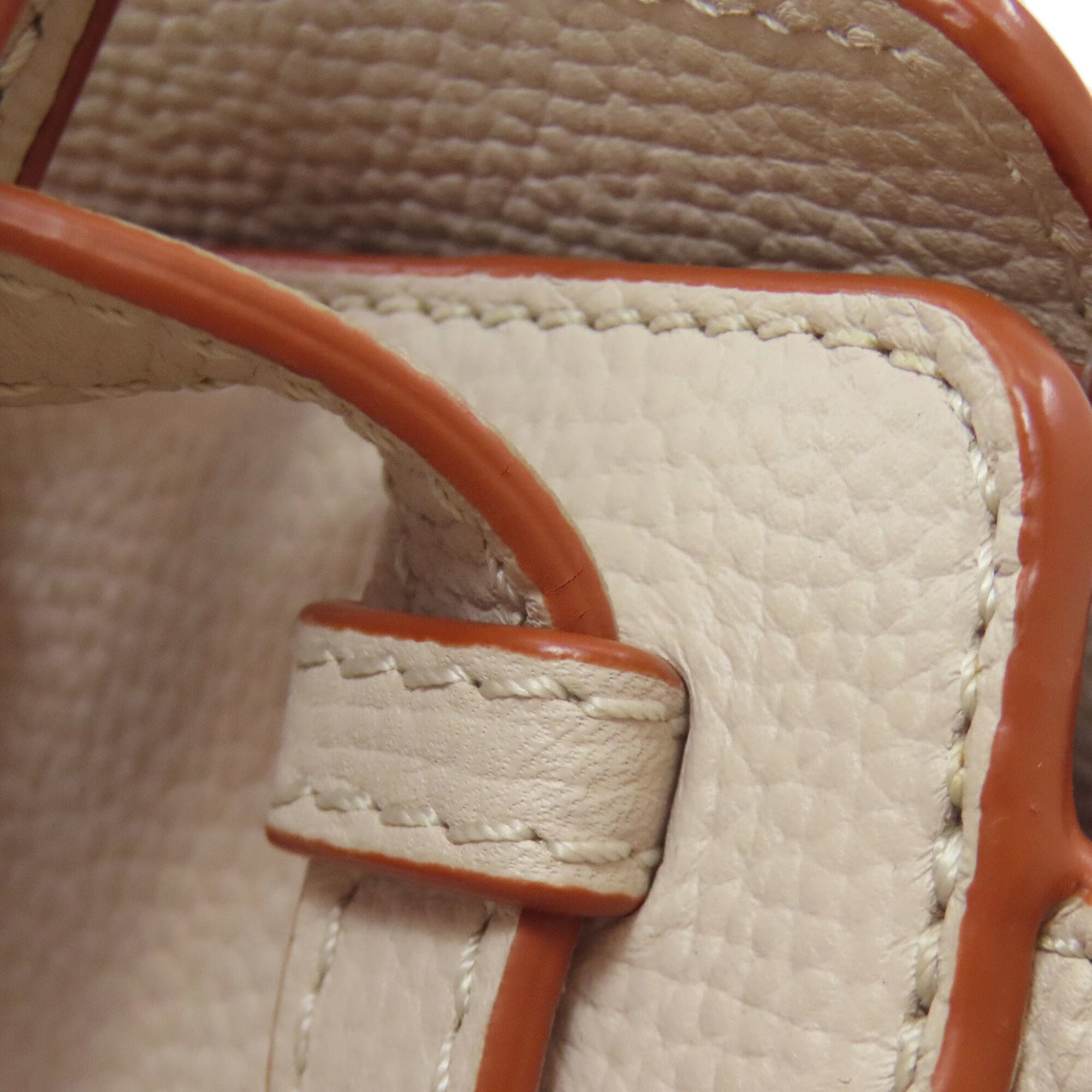 Loewe Beige Leather Handbag (Pre-Owned)