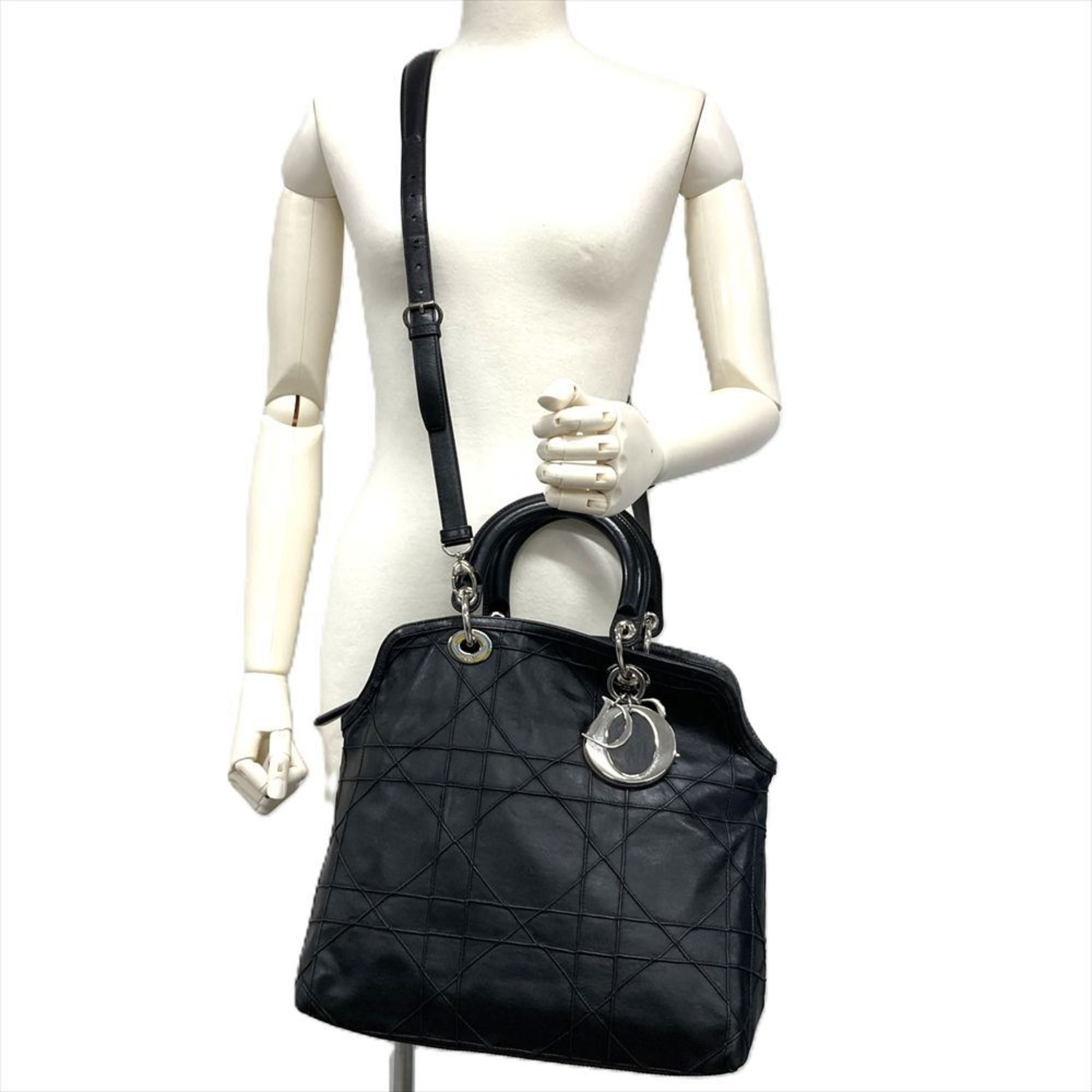 Christian Dior Black Leather Handbag (Pre-Owned)