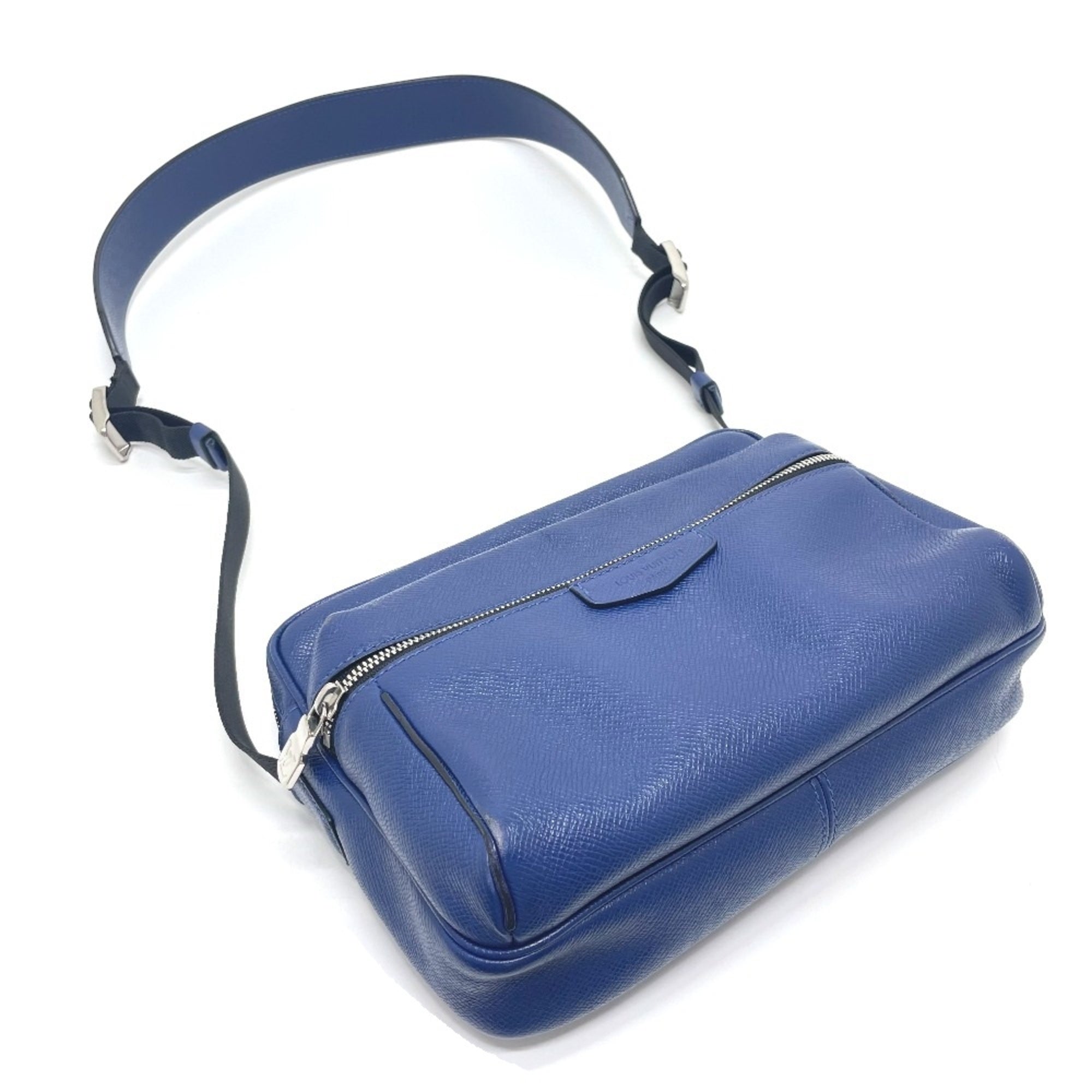 Louis Vuitton Blue Leather Shoulder Bag (Pre-Owned)
