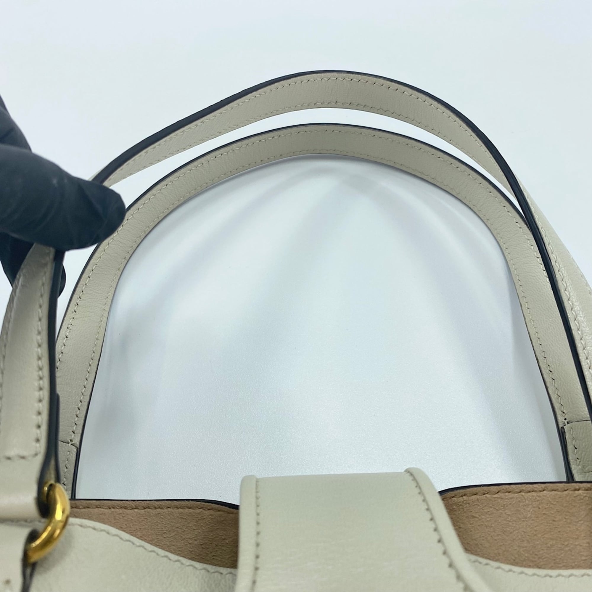 Gucci Gg Marmont White Tote Bag (Pre-Owned)