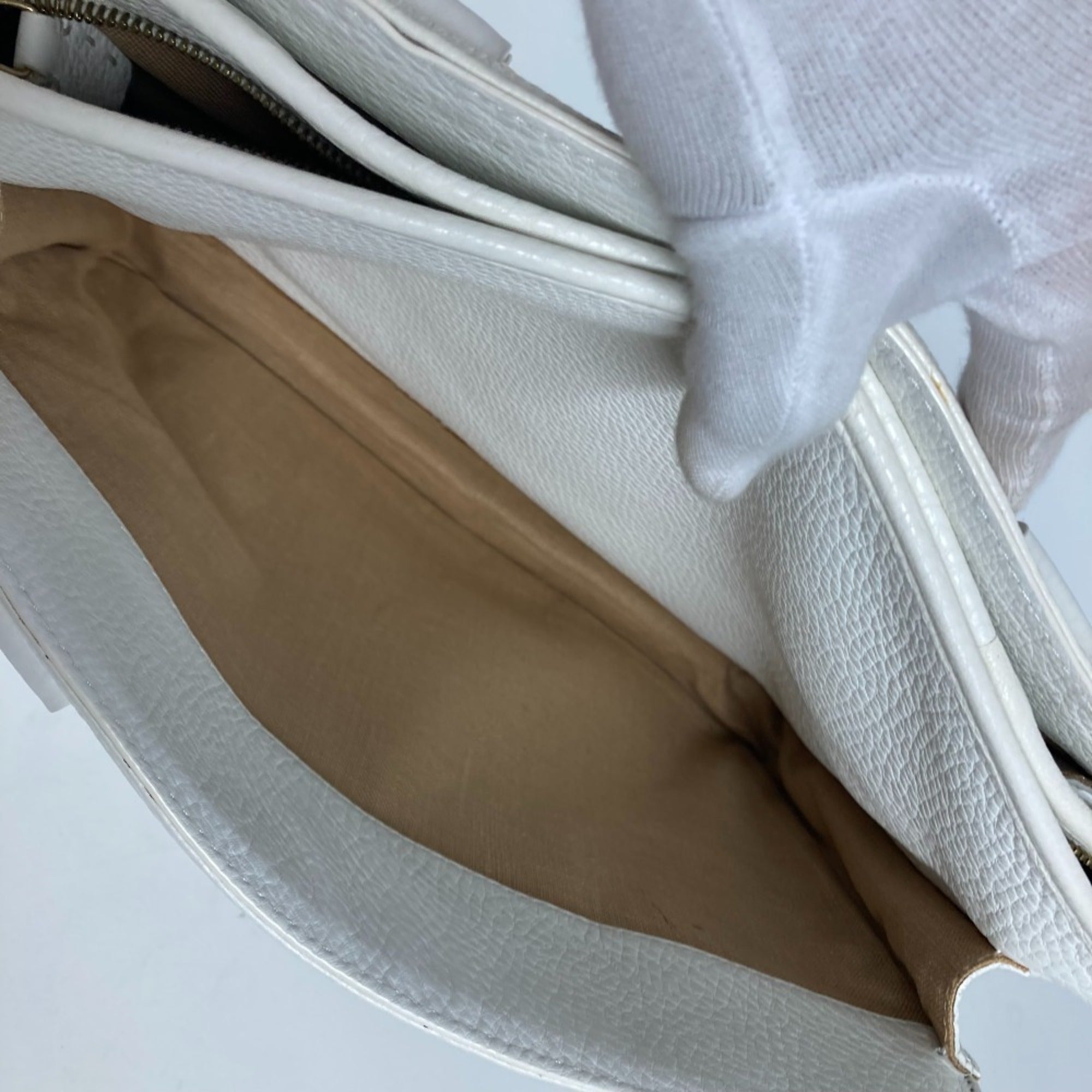 Fendi White Leather Shoulder Bag Tote Bag (Pre-Owned)