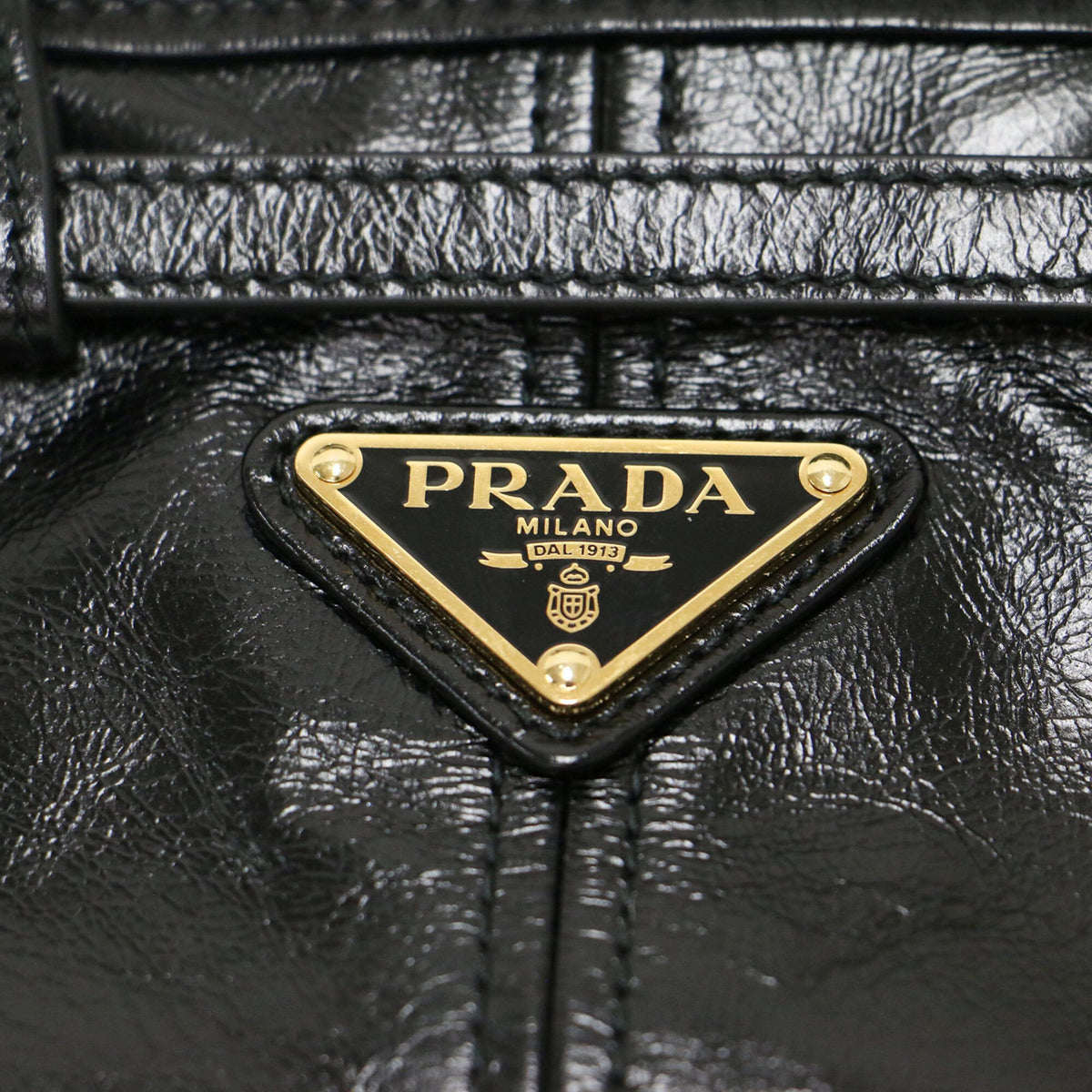 Prada Black Leather Handbag Shoulder Bag (Pre-Owned)