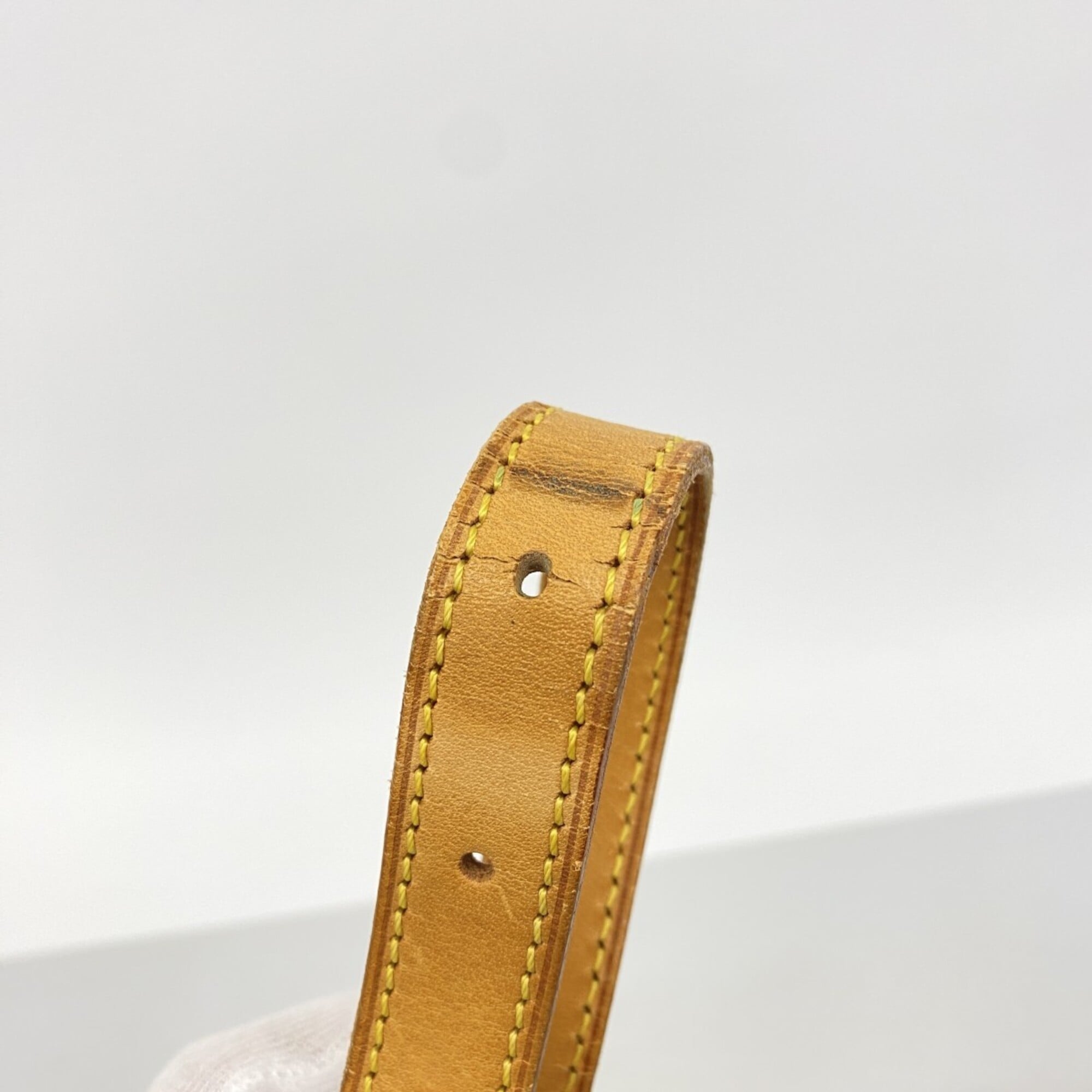 Louis Vuitton Brown Shoulder Bag (Pre-Owned)