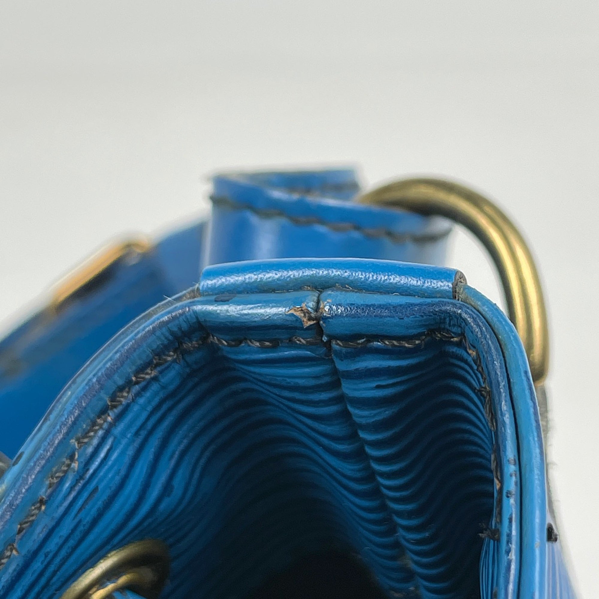 Louis Vuitton Toledo Blue Epi Leather Shoulder Bag (Pre-Owned)