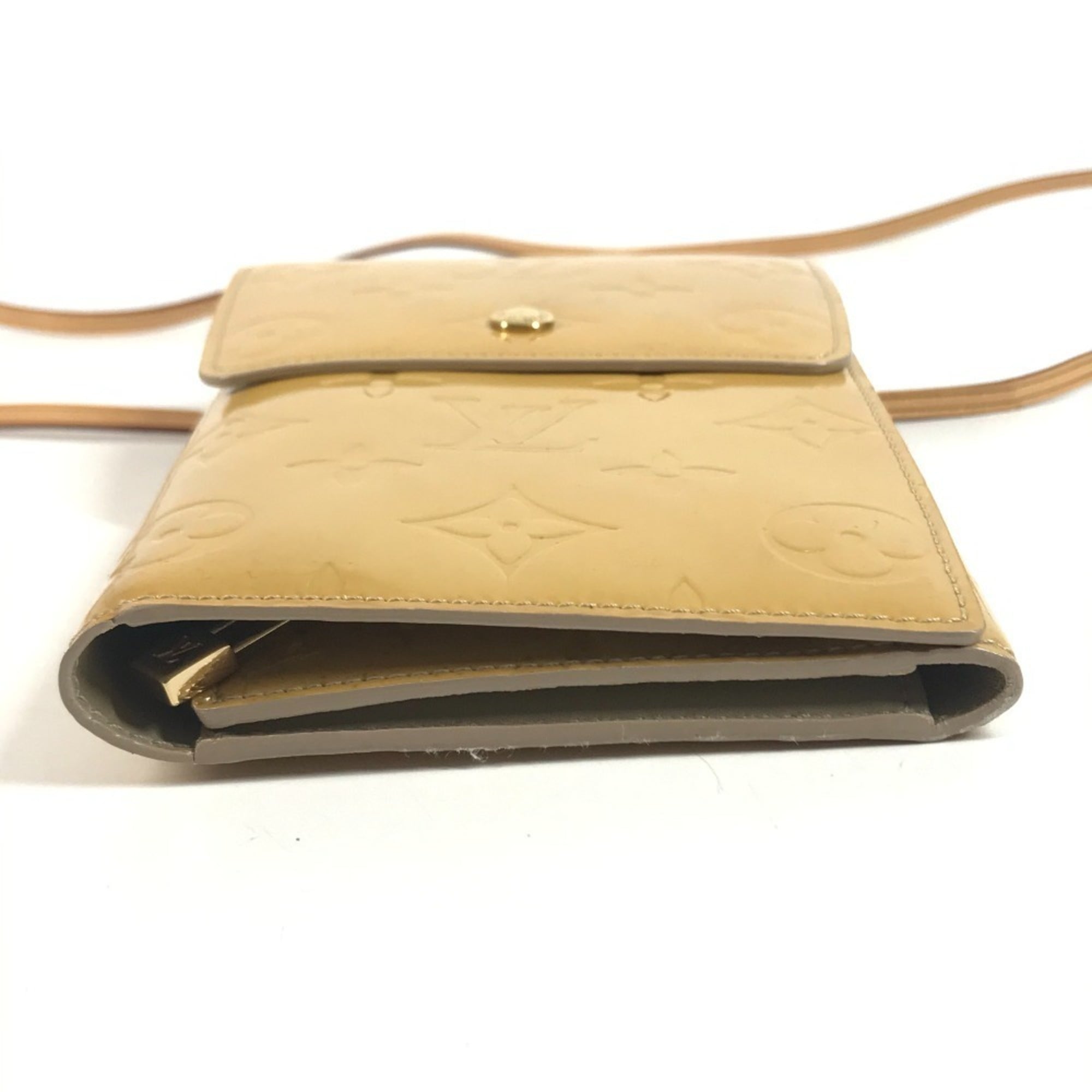 Louis Vuitton Beige Monogram Vernis Pochette Shoulder Bag (Pre-Owned)