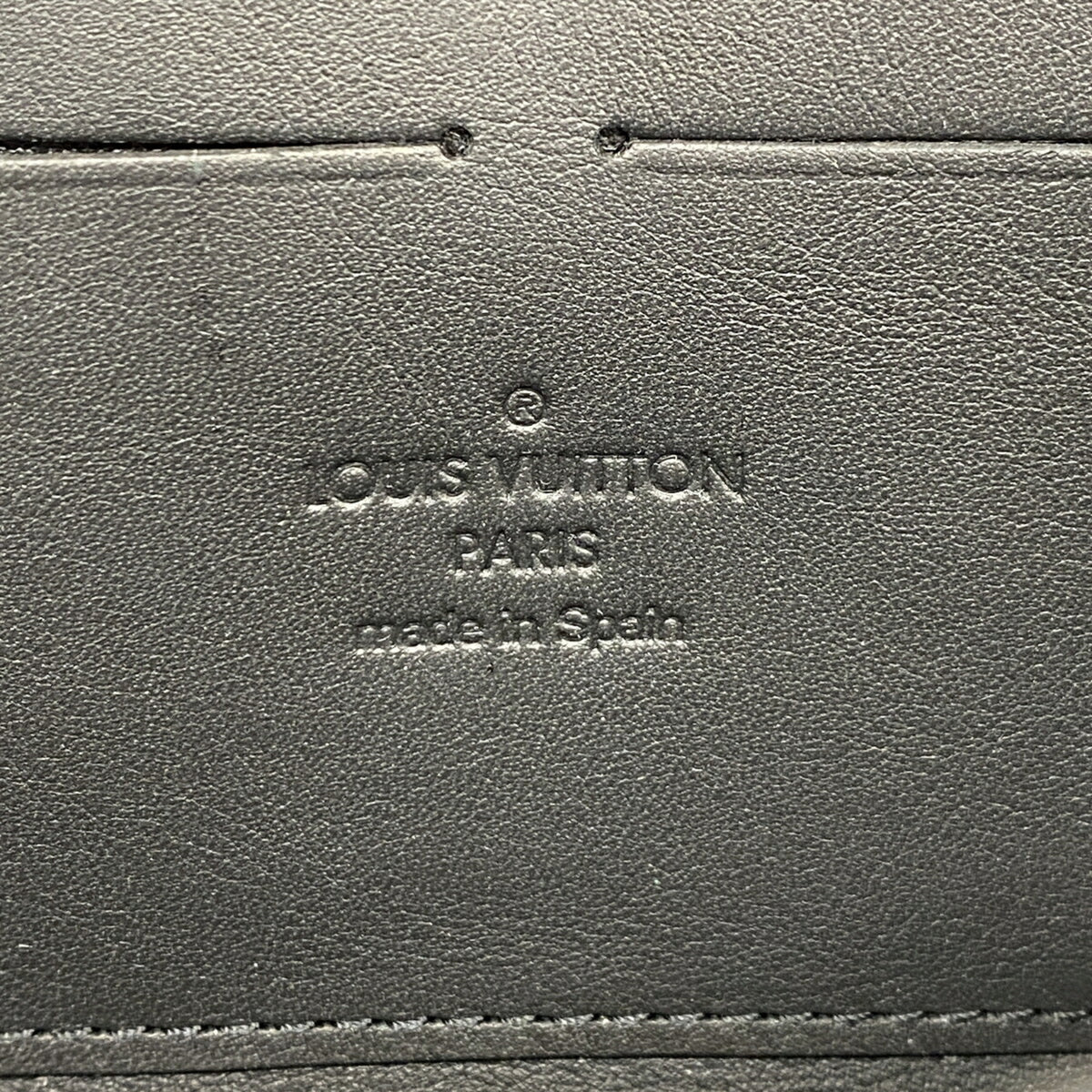 Louis Vuitton Black Long Wallet (Bi-Fold) (Pre-Owned)