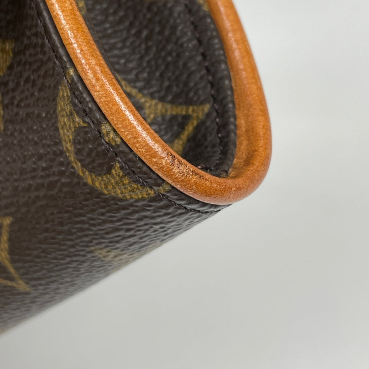 Louis Vuitton Brown Monogram Clutch Bag Pochette Shoulder Bag (Pre-Owned)