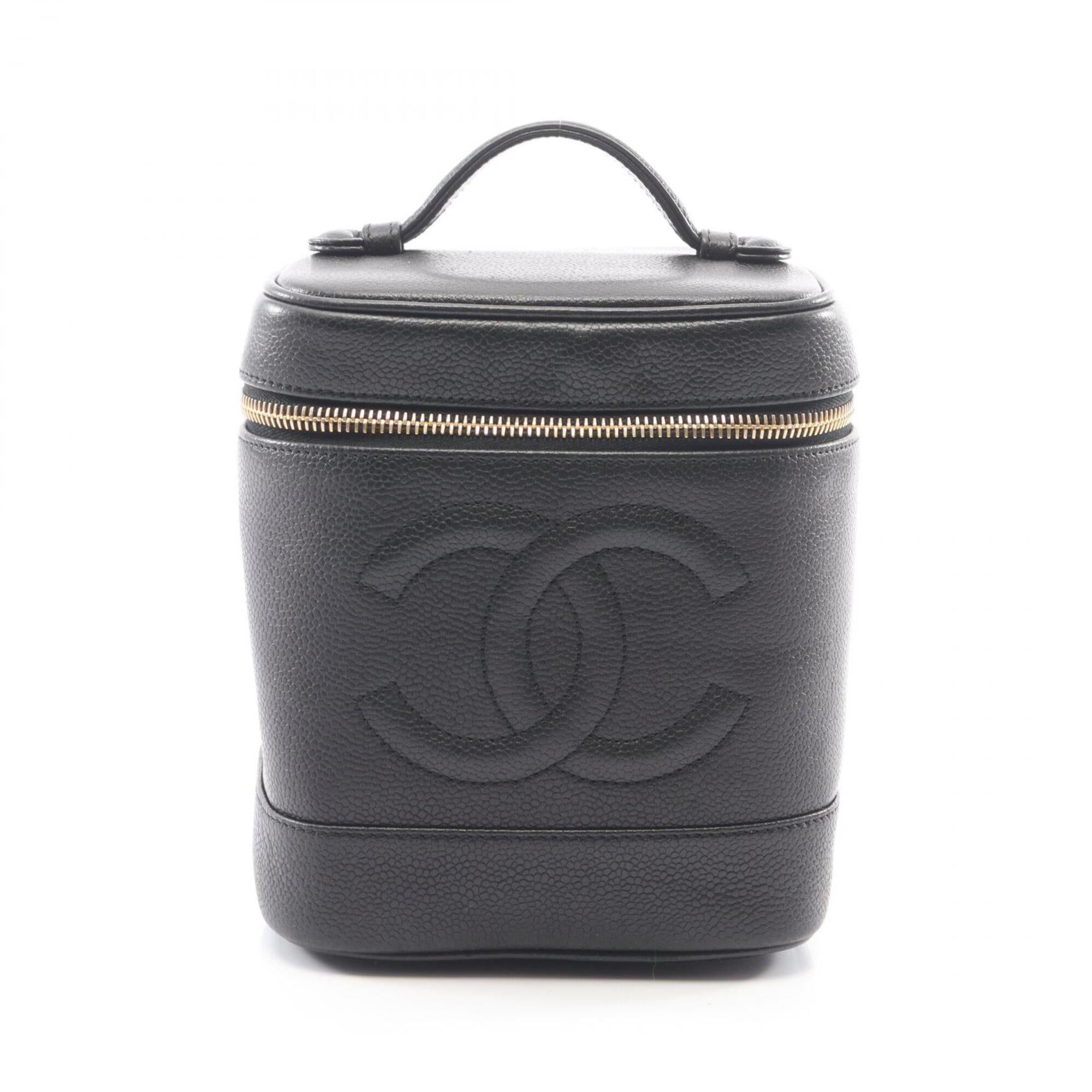 Chanel Black Grained Calfskin Handbag (Pre-Owned)