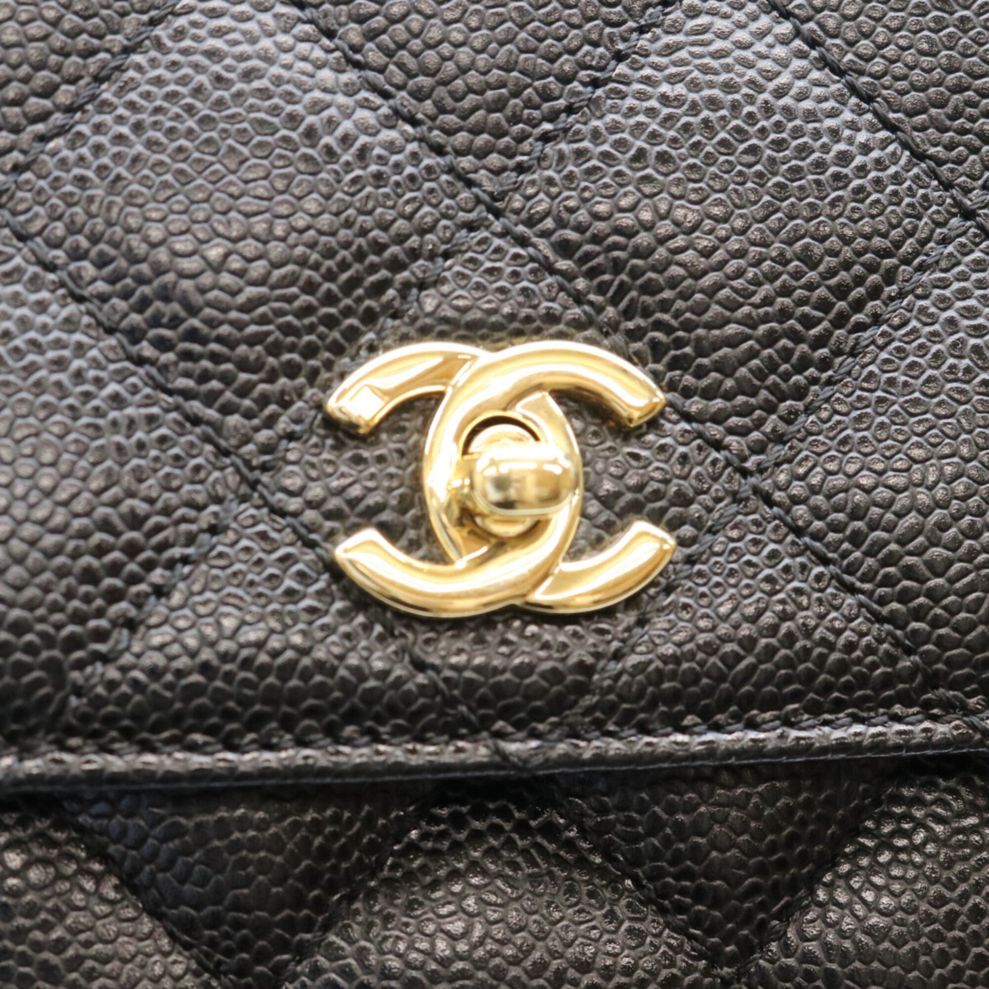 Chanel Black Grained Calfskin Handbag (Pre-Owned)