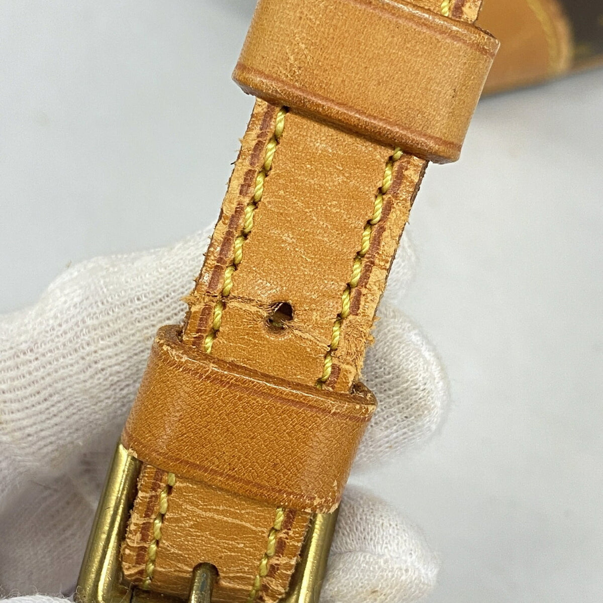 Louis Vuitton Brown Shoulder Bag (Pre-Owned)