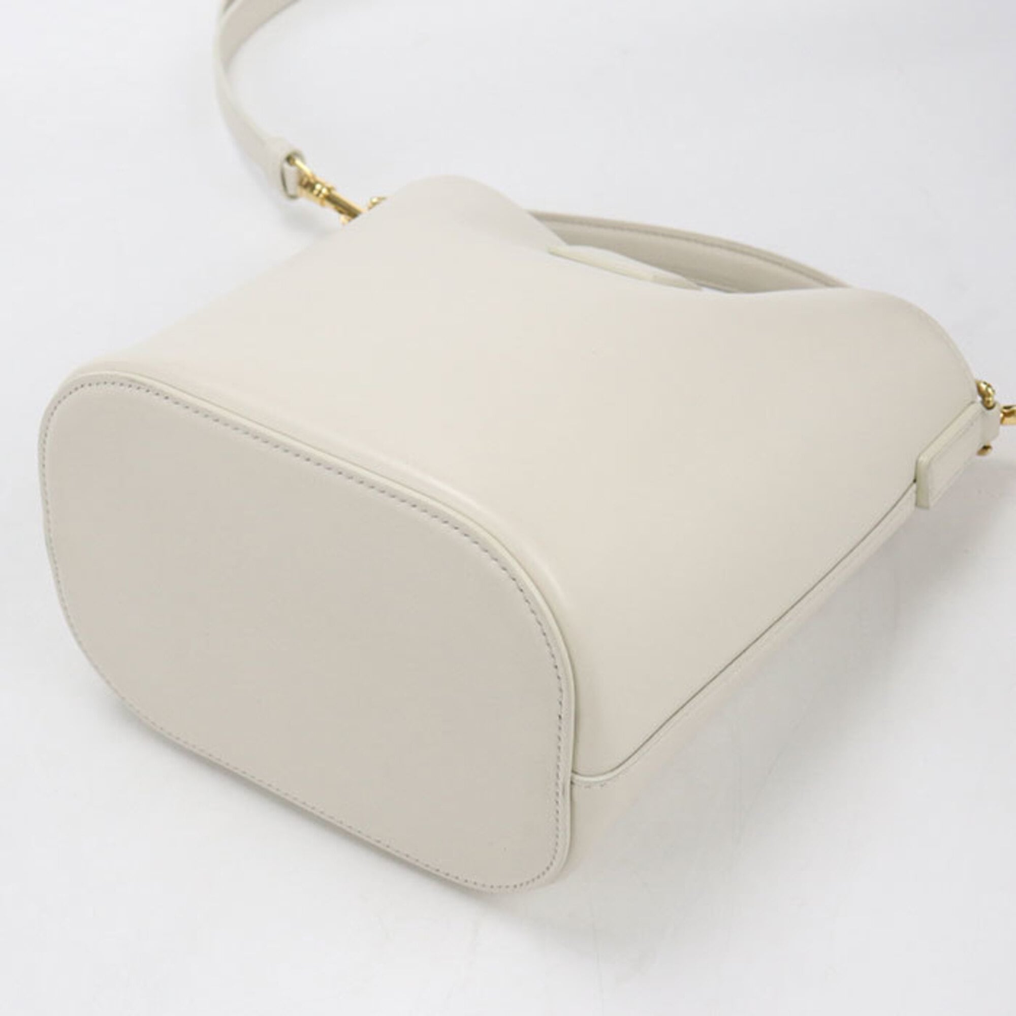 Celine White Leather Handbag (Pre-Owned)