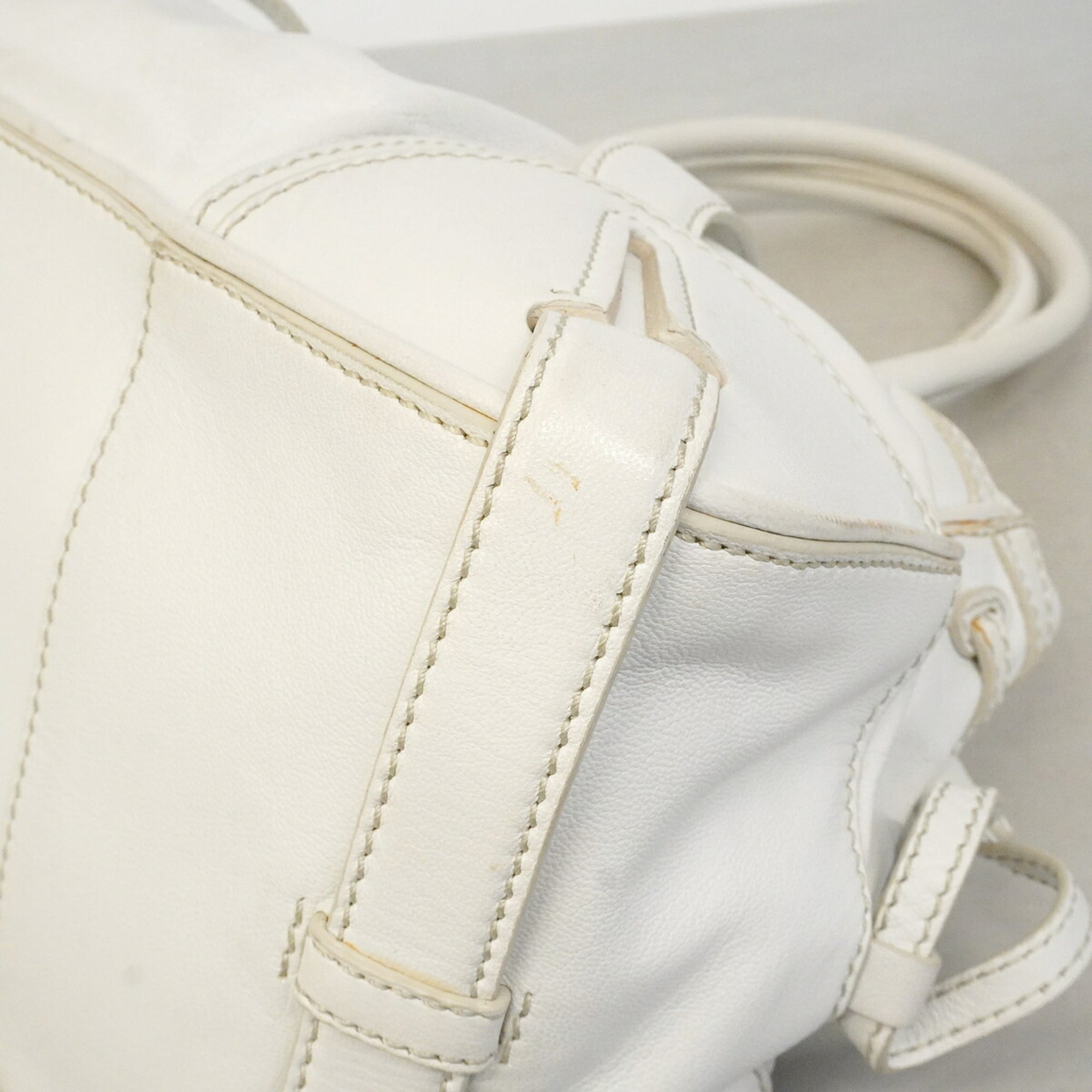 Celine White Leather Handbag (Pre-Owned)