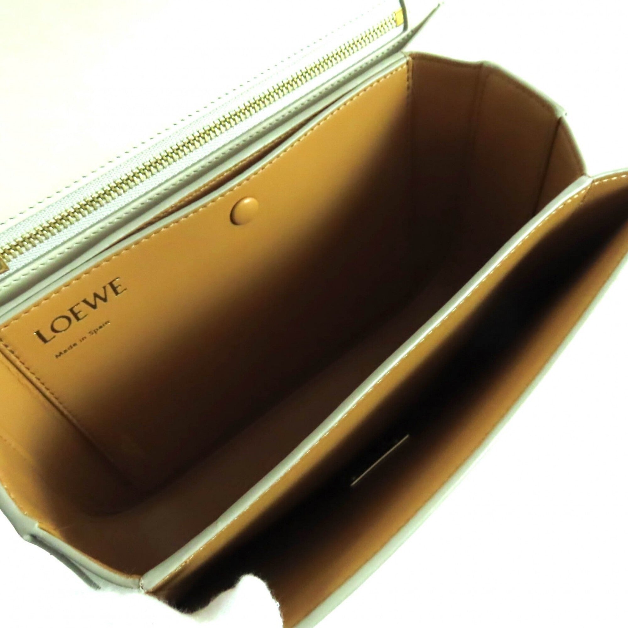 Loewe Gold Leather Shoulder Bag (Pre-Owned)