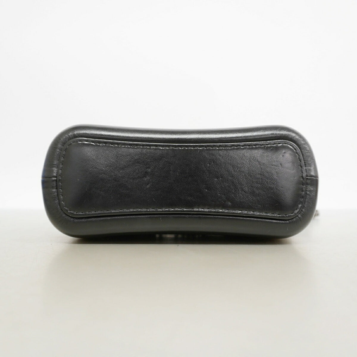 Chanel Black Navy Leather Shoulder Bag (Pre-Owned)